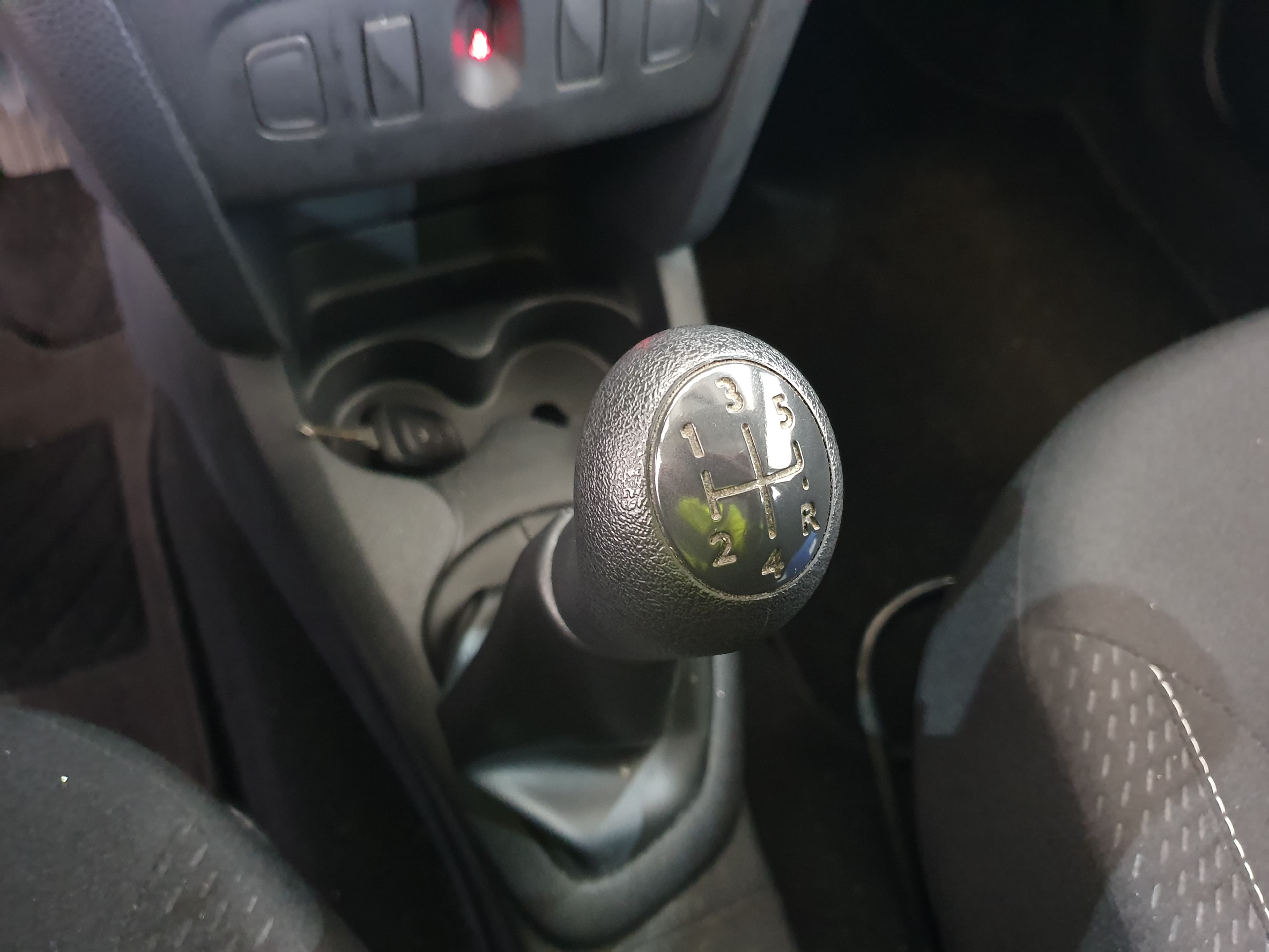 Dacia Sandero · Ano 2018 — imagen 35