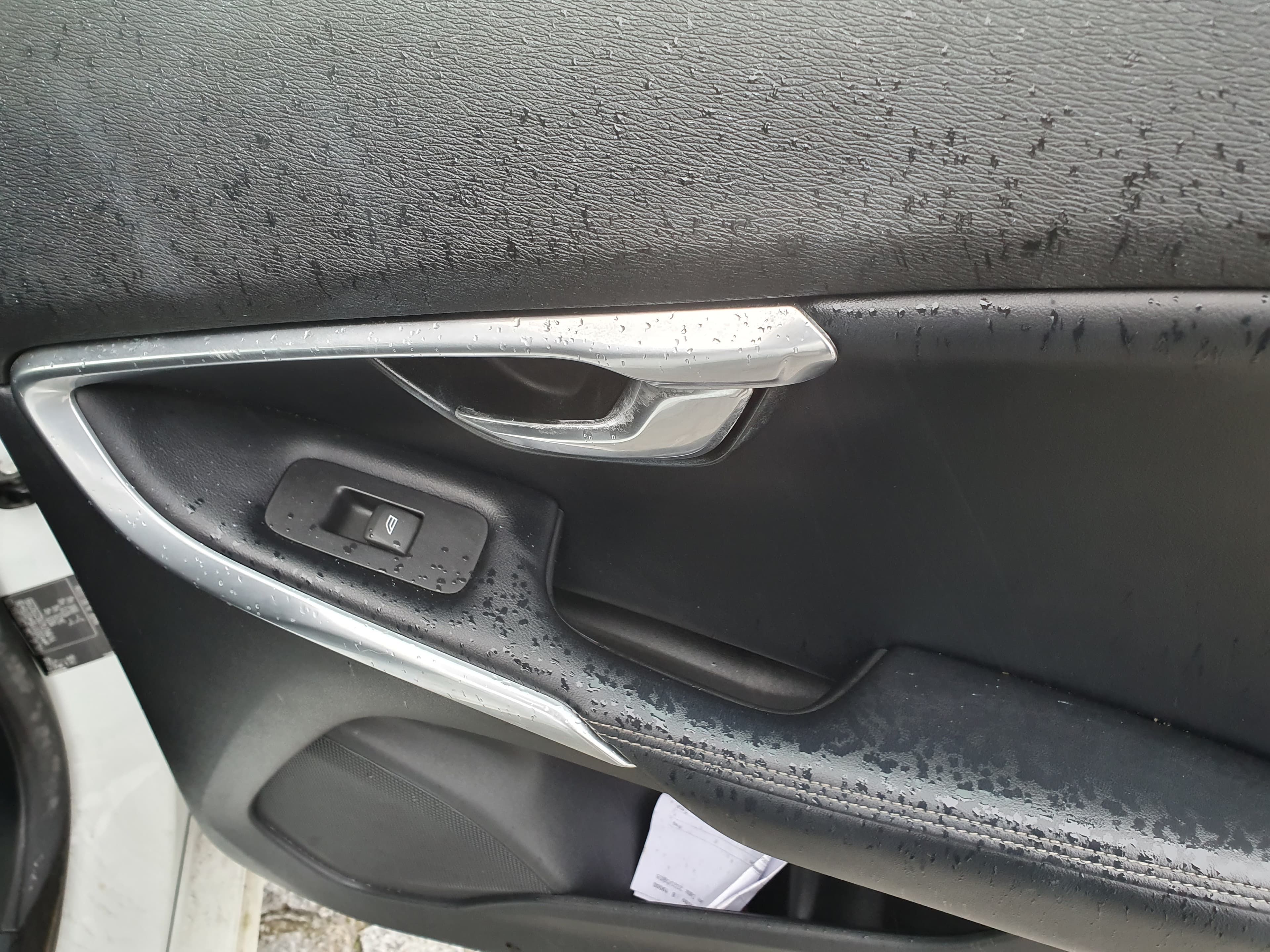 Volvo V40 · Ano 2015 — imagen 22