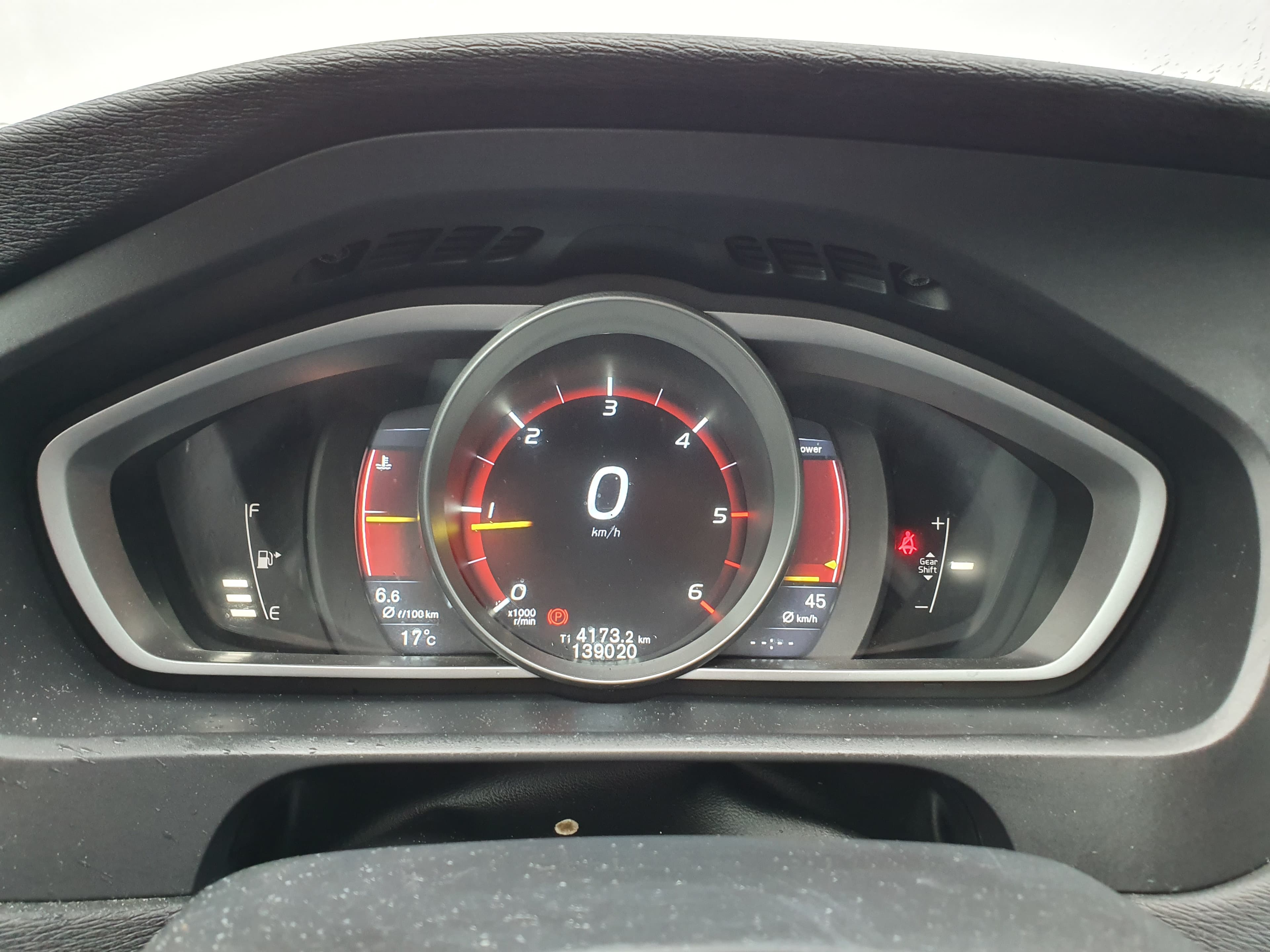 Volvo V40 · Ano 2015 — imagen 34