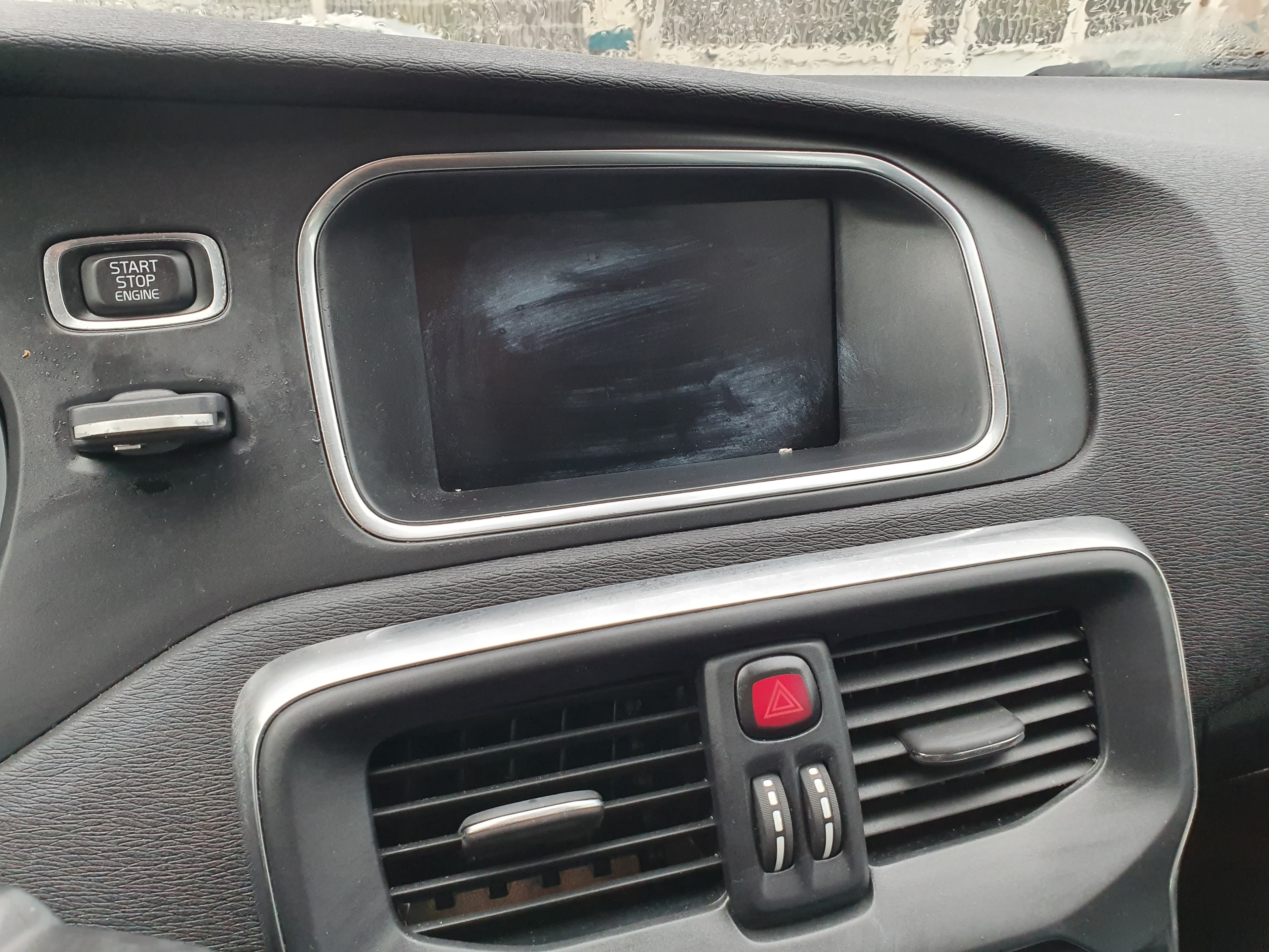 Volvo V40 · Ano 2015 — imagen 30