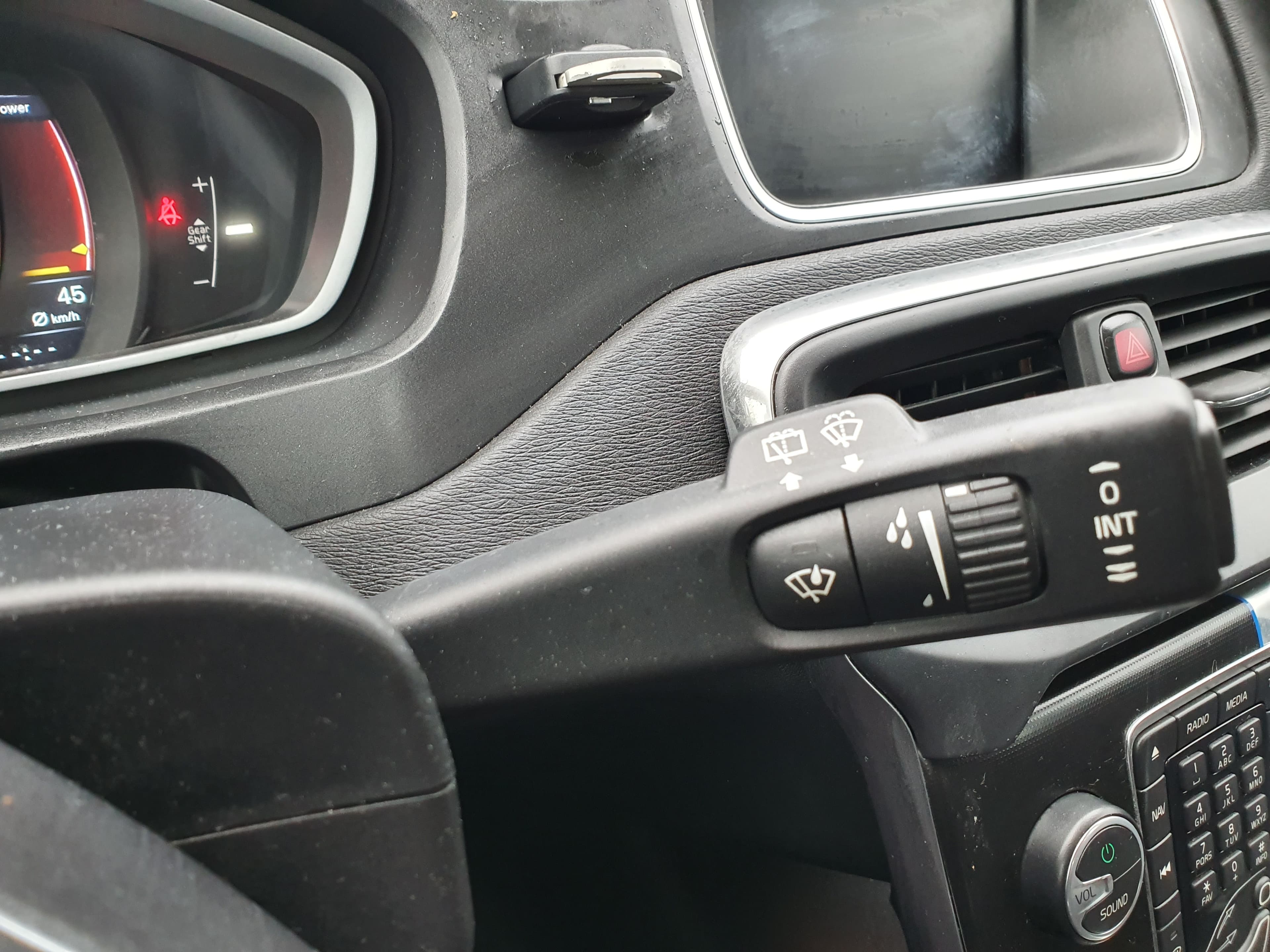 Volvo V40 · Ano 2015 — imagen 35