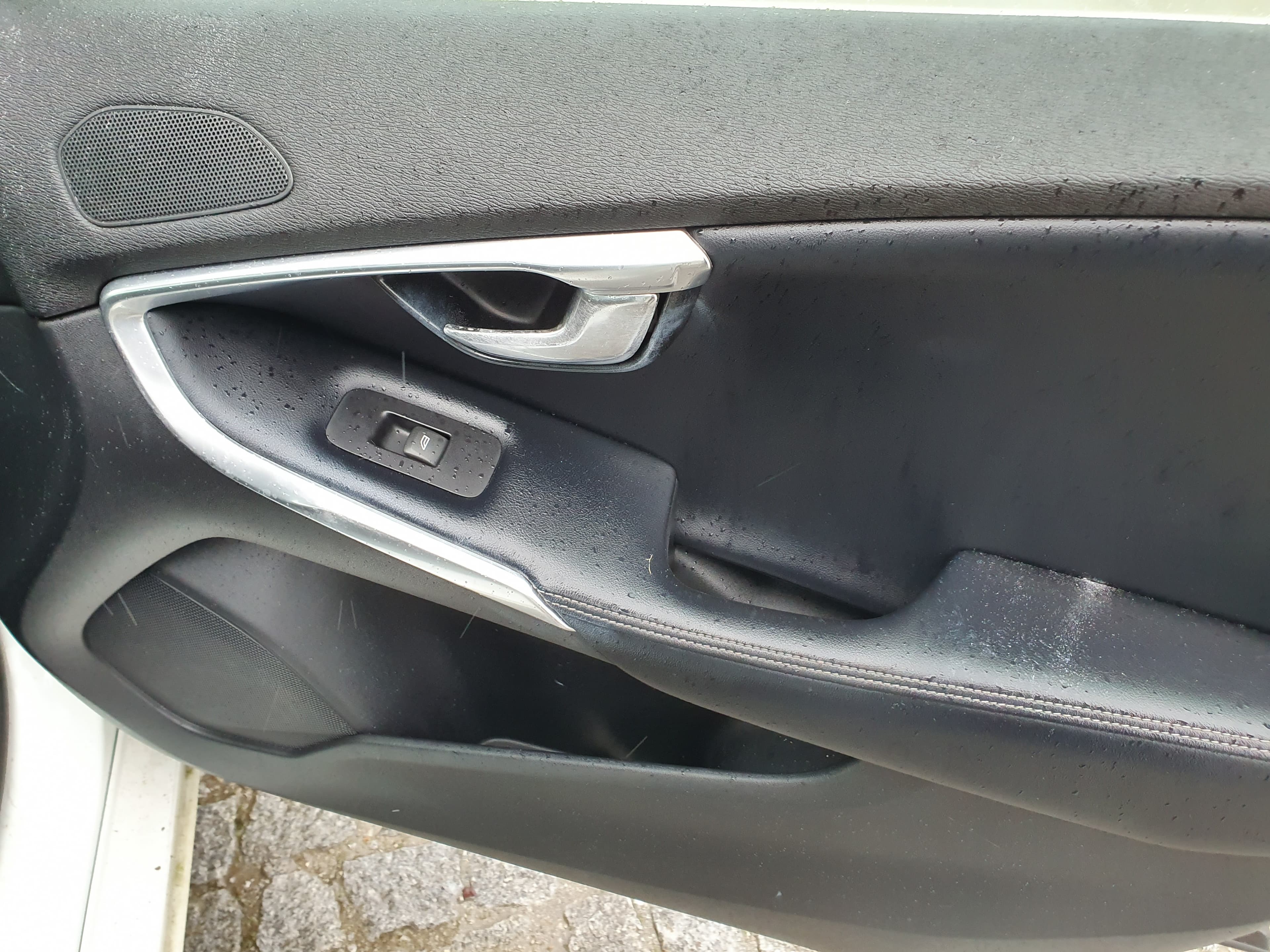 Volvo V40 · Ano 2015 — imagen 27