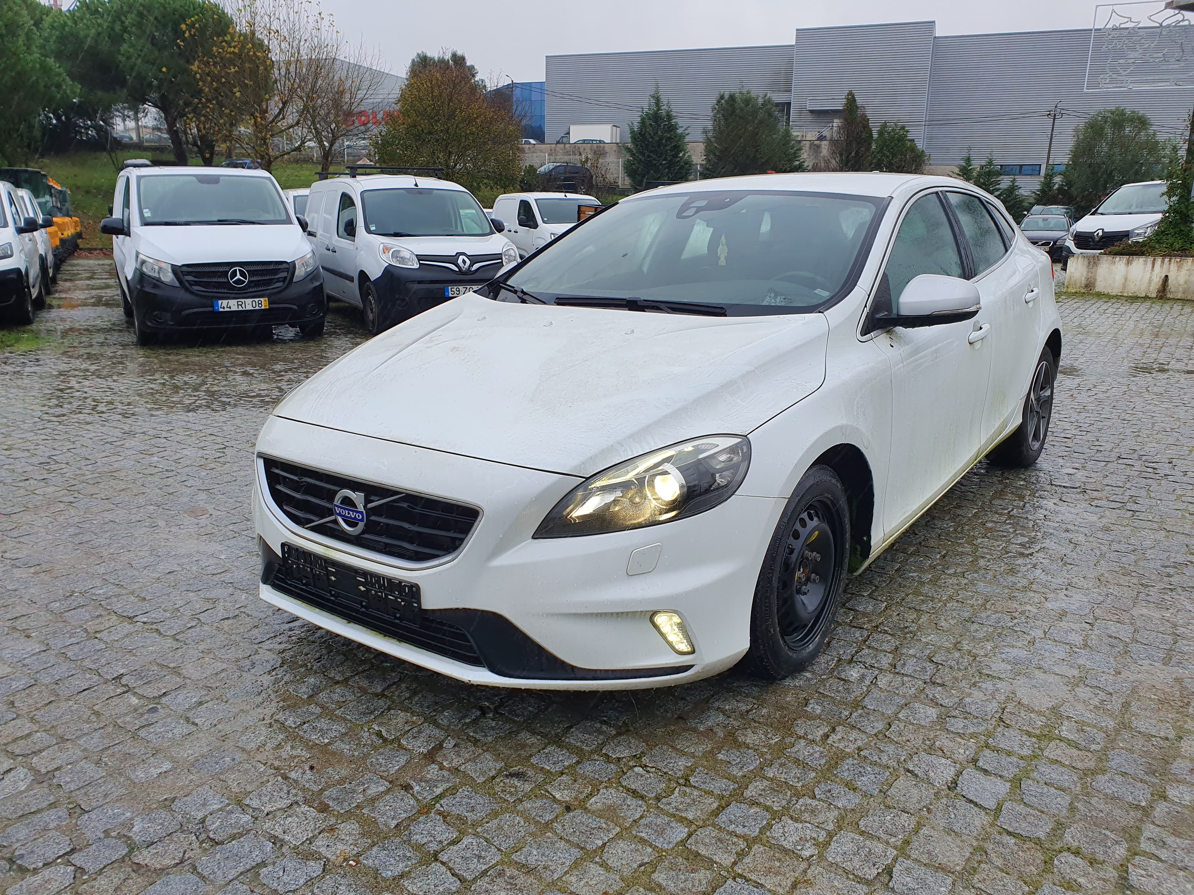 Volvo V40 · Ano 2015 — imagen 1