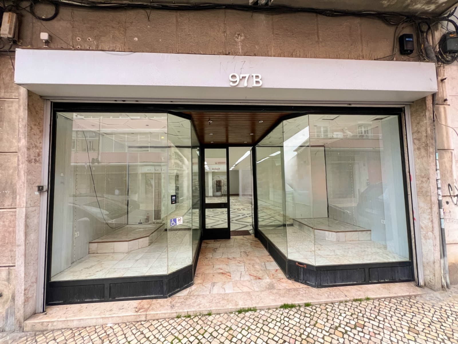 Loja · Avenidas Novas, Lisboa — imagen 1