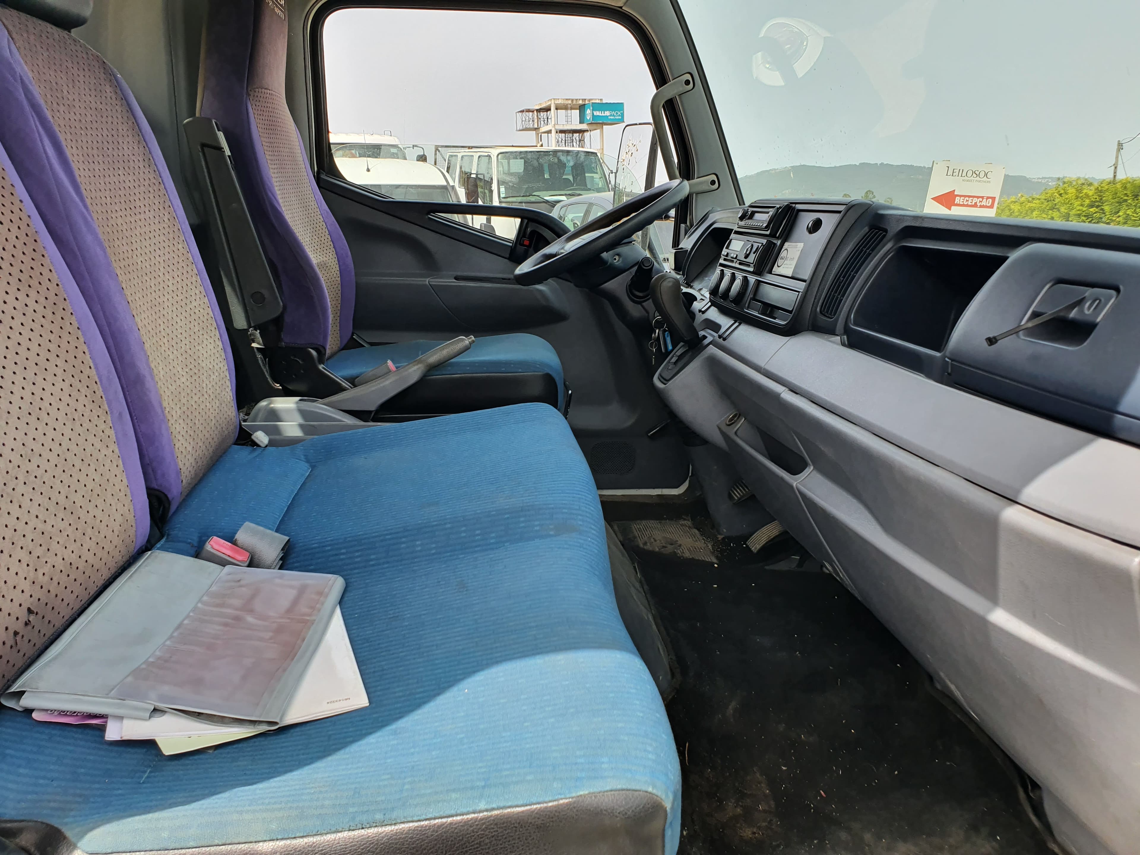 Mitsubishi Canter Fuso 7C18 · Ano 2013 — imagem 21