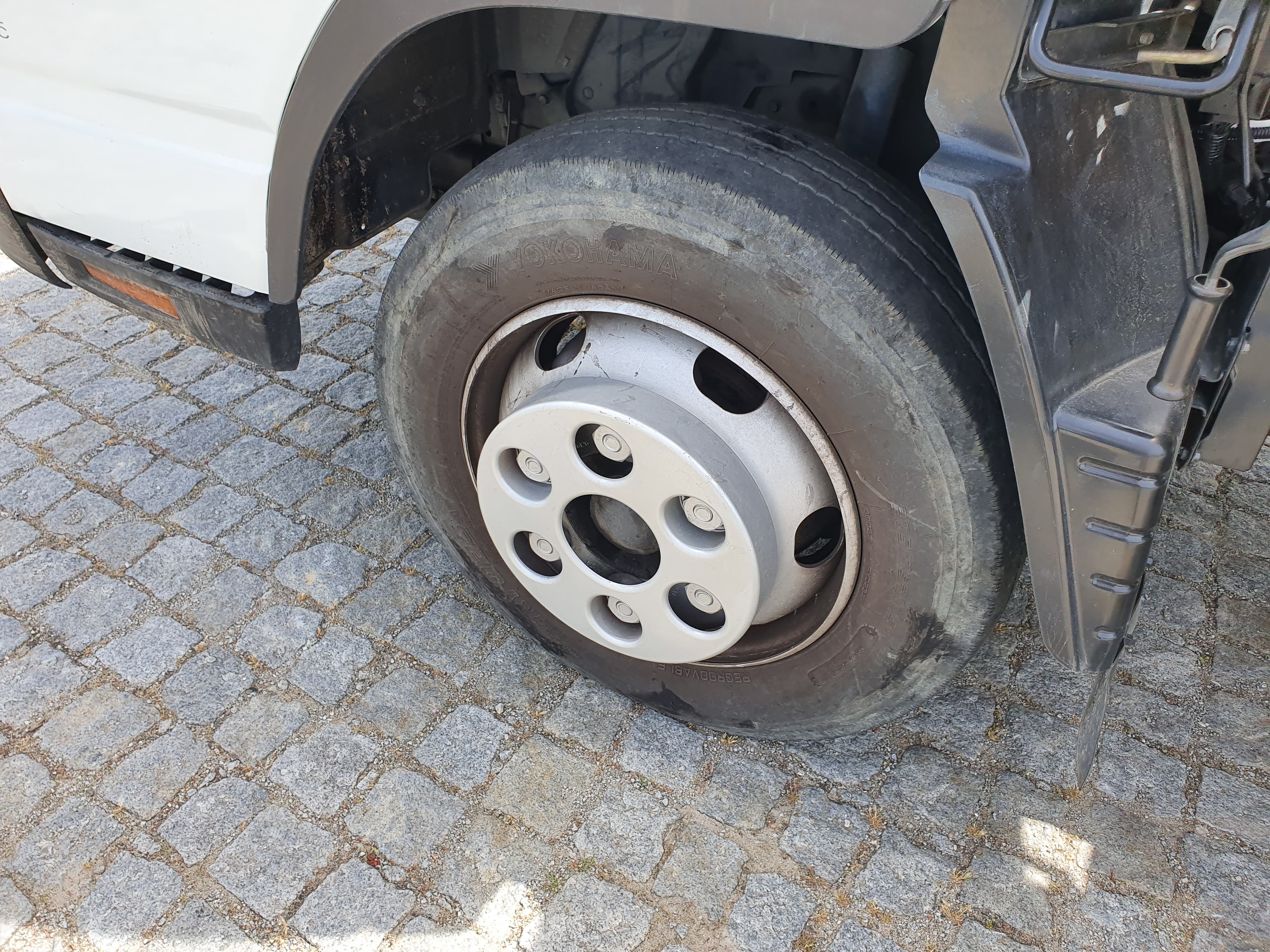 Mitsubishi Canter Fuso 7C18 · Ano 2013 — imagem 28