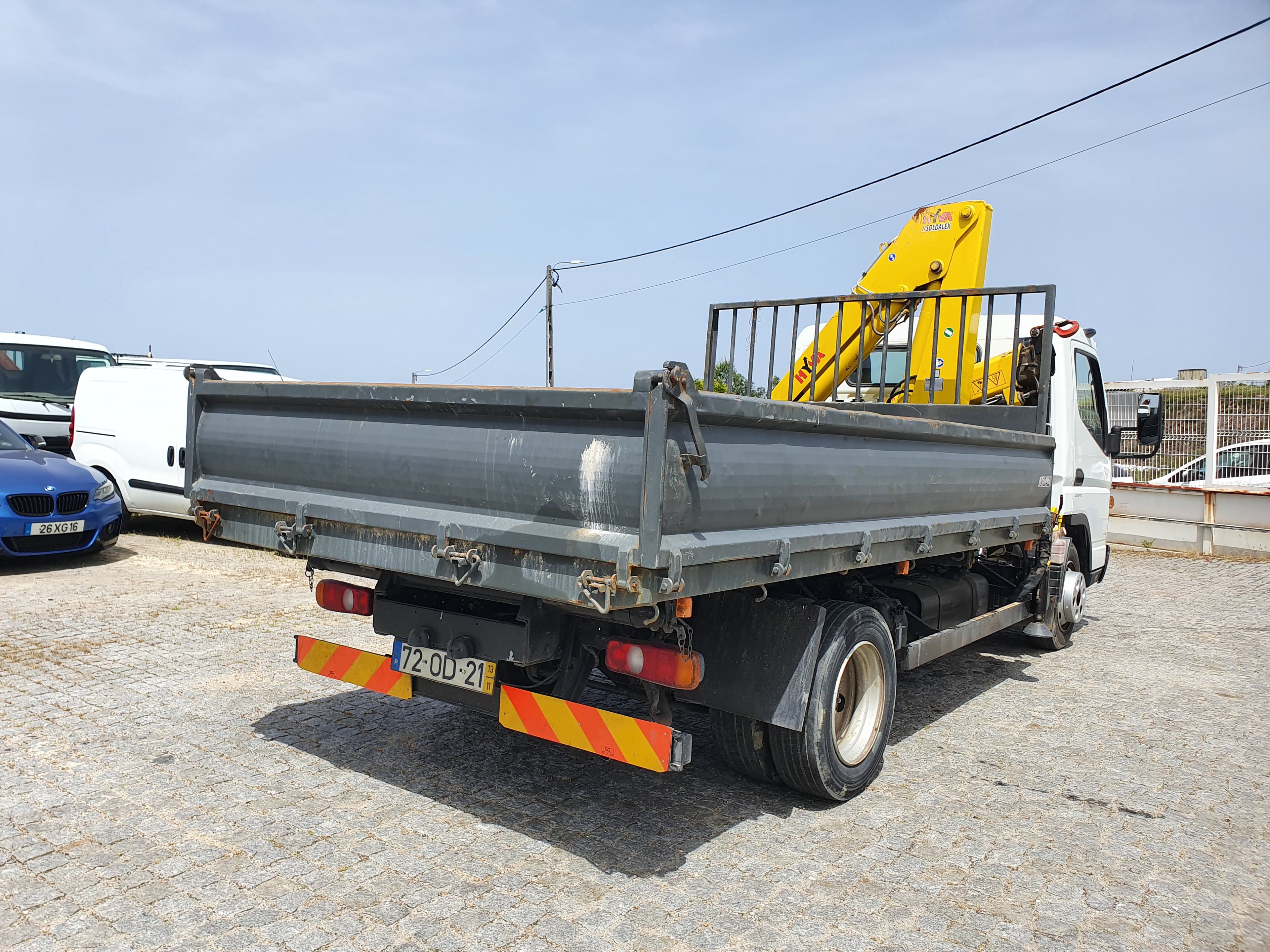 Mitsubishi Canter Fuso 7C18 · Ano 2013 — imagem 35