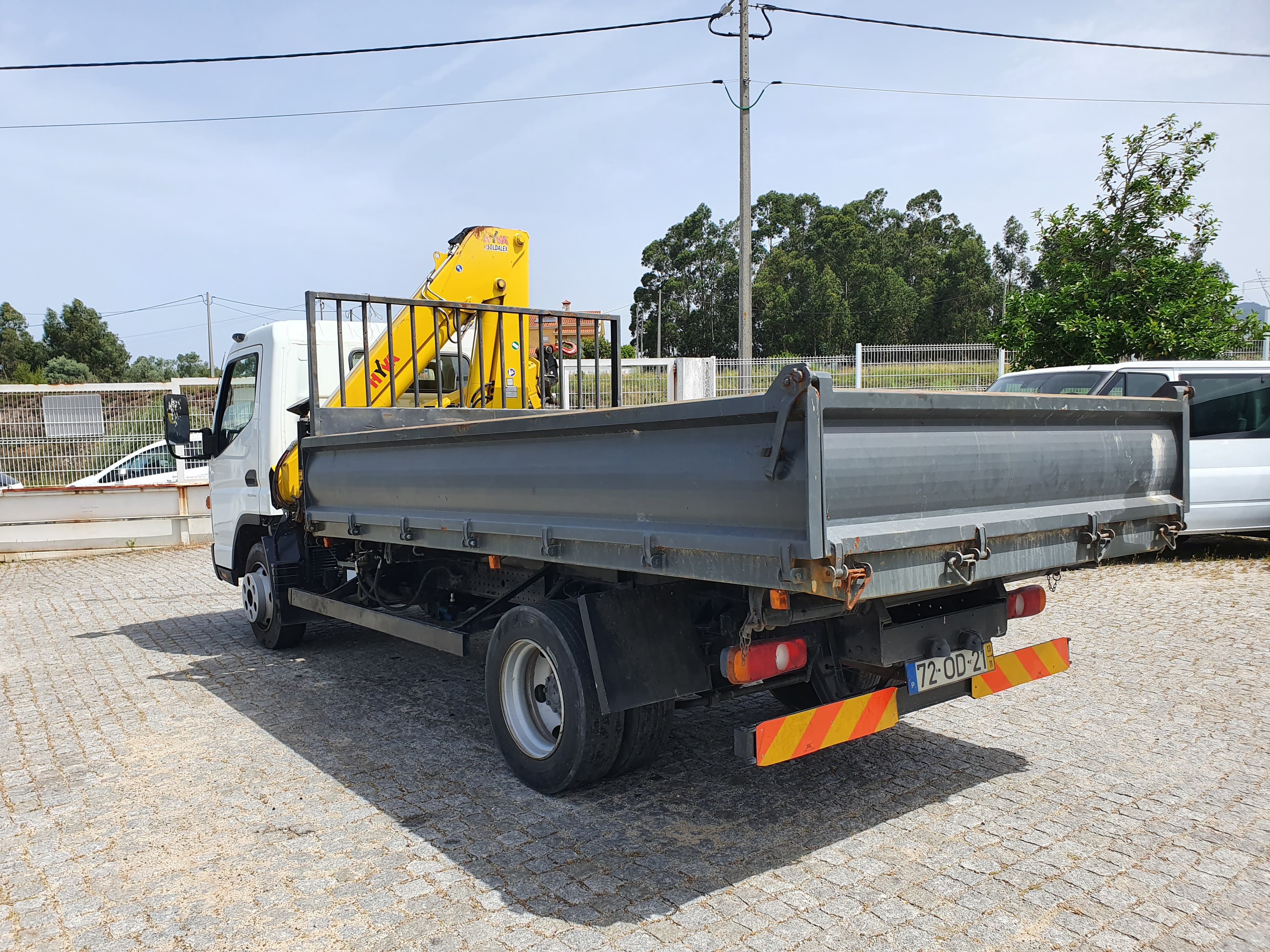Mitsubishi Canter Fuso 7C18 · Ano 2013 — imagem 26