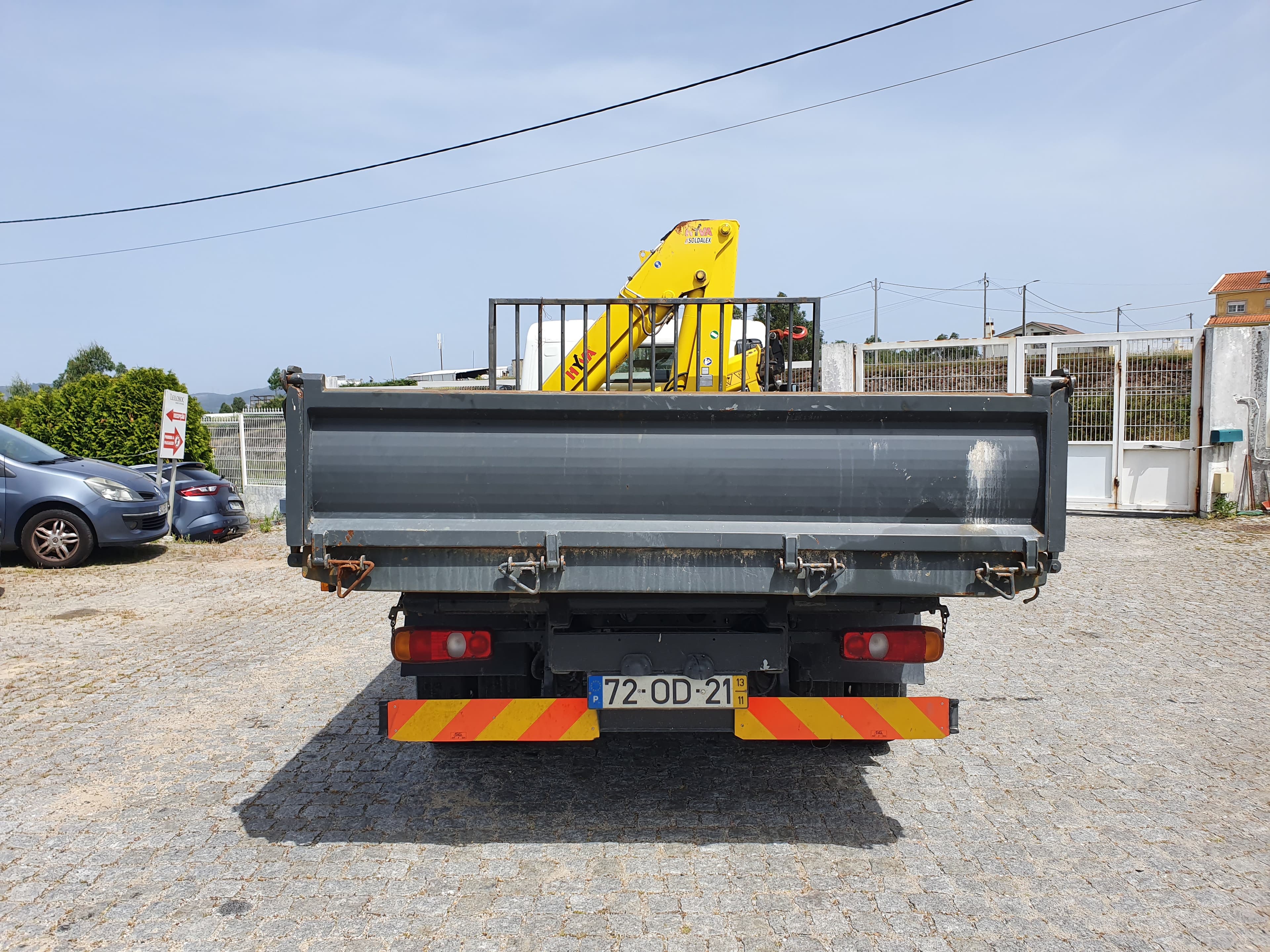 Mitsubishi Canter Fuso 7C18 · Ano 2013 — imagem 25