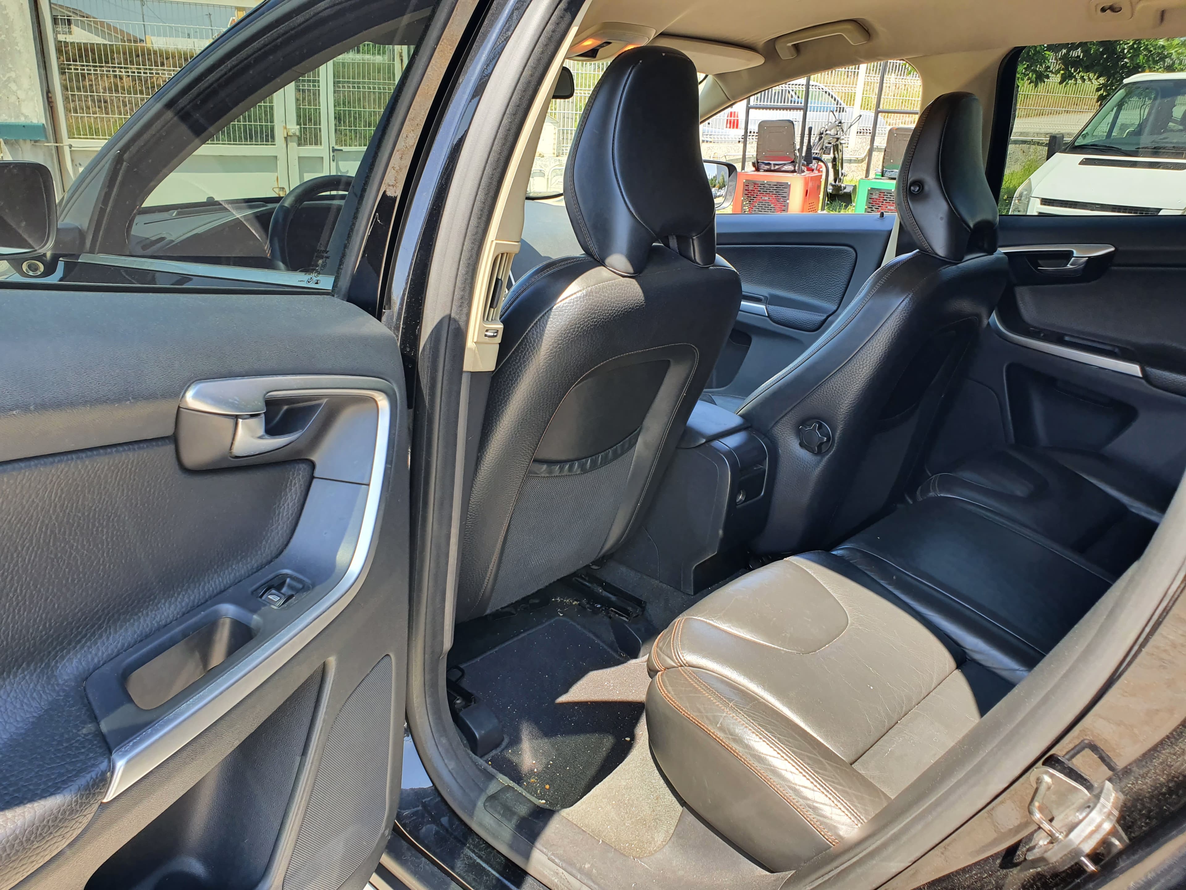 Volvo XC60 · Ano 2009 — imagem 33