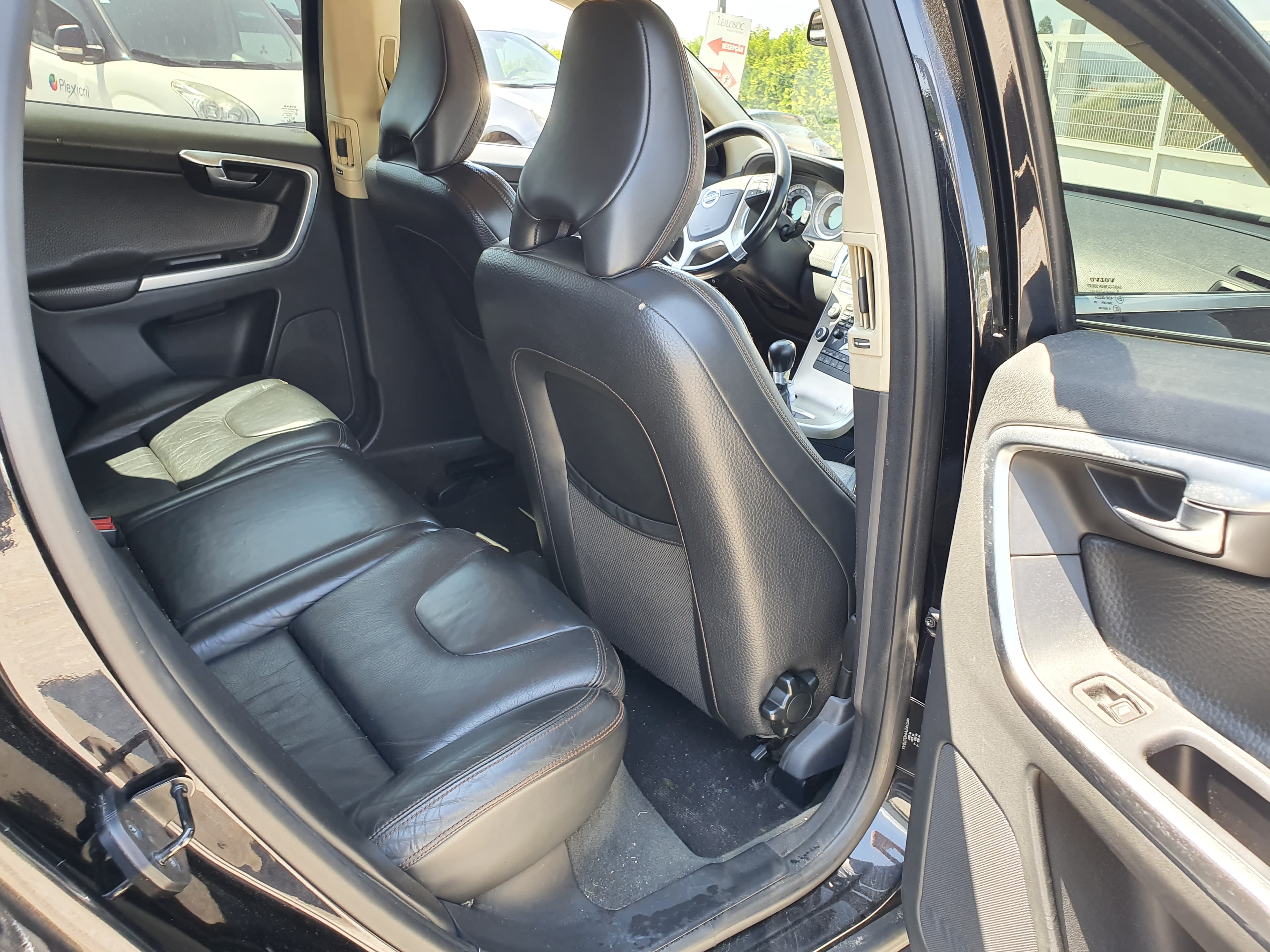 Volvo XC60 · Ano 2009 — imagem 27