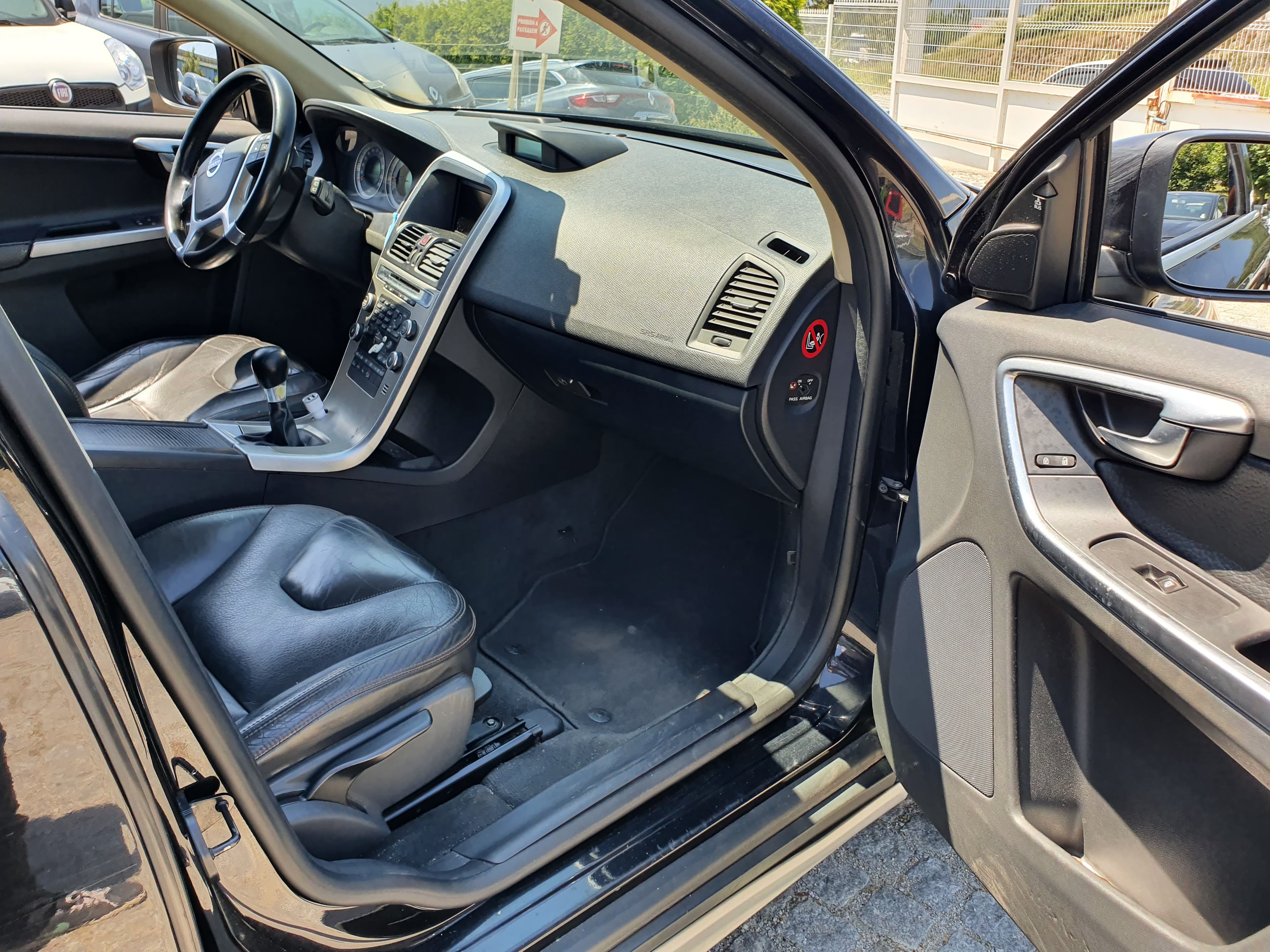 Volvo XC60 · Ano 2009 — imagem 30