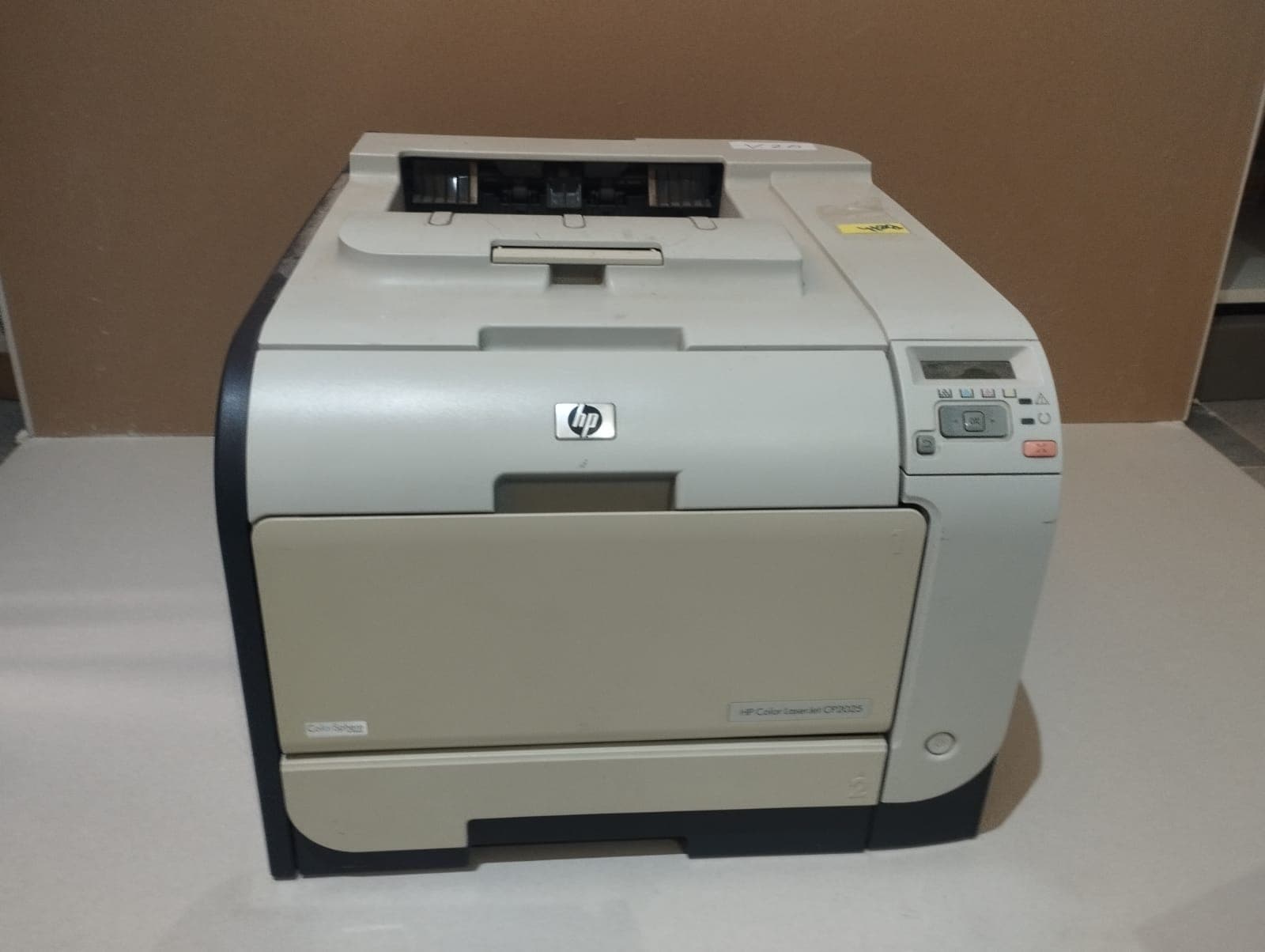 Impressora HP Color LaserJet CP2025dn — imagem 1