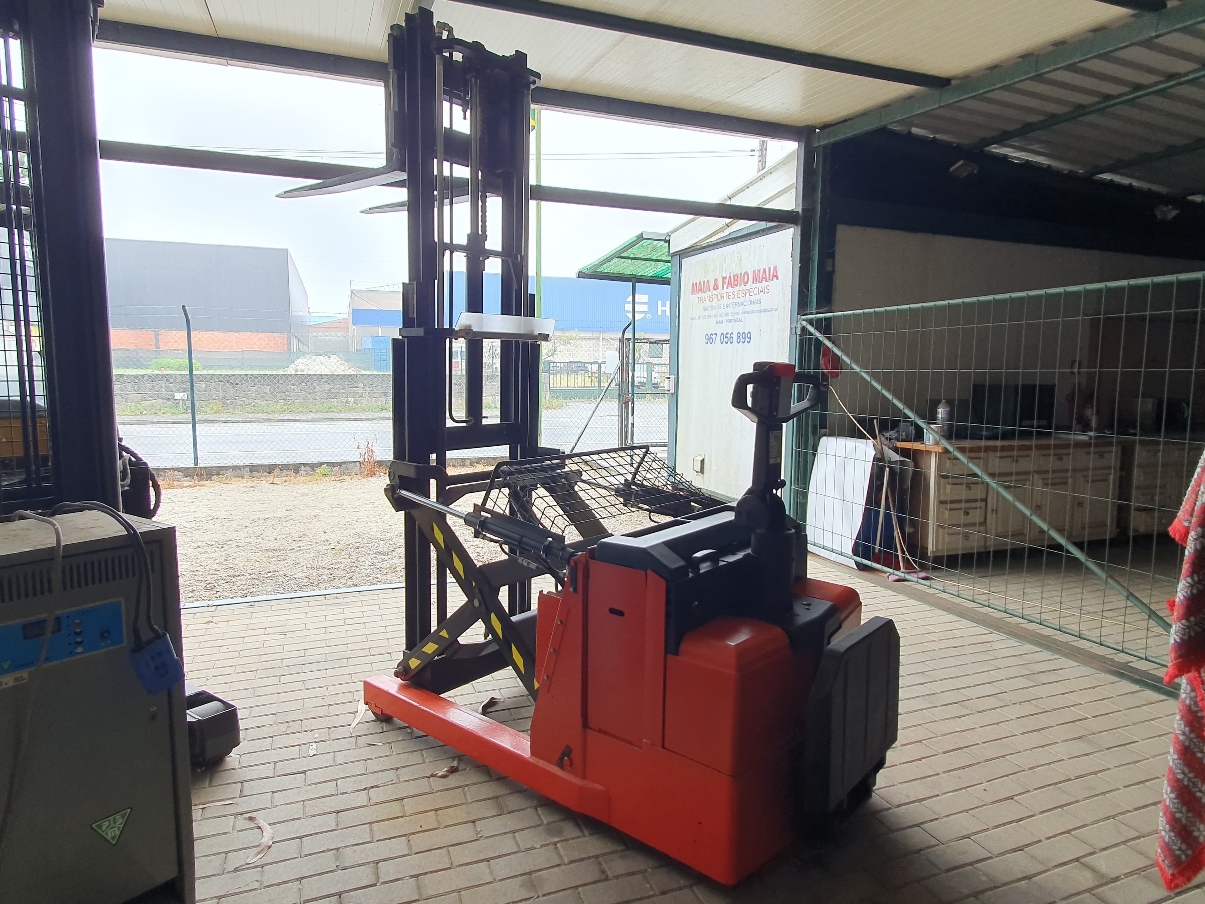 Stacker Retrátil BT RWE 120 — imagem 3