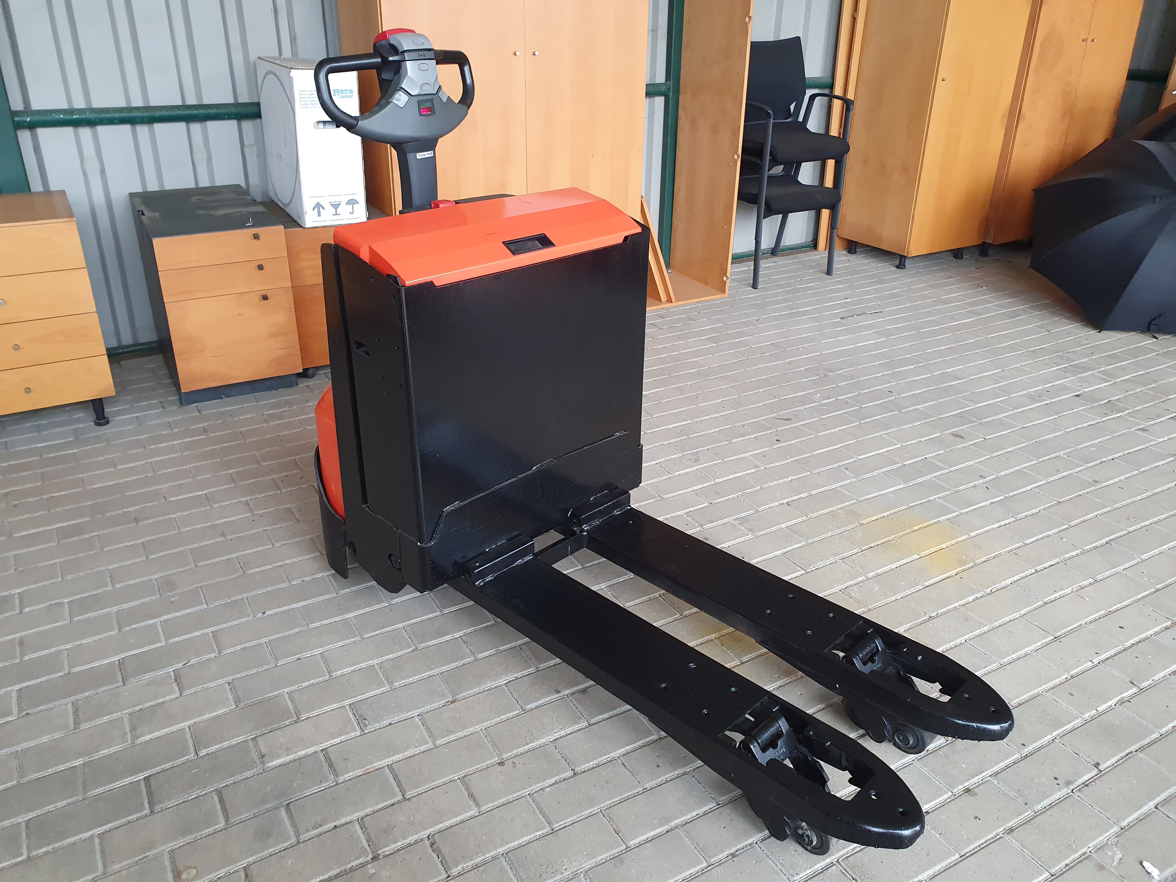 Porta Paletes BT LWE 180 — imagem 3