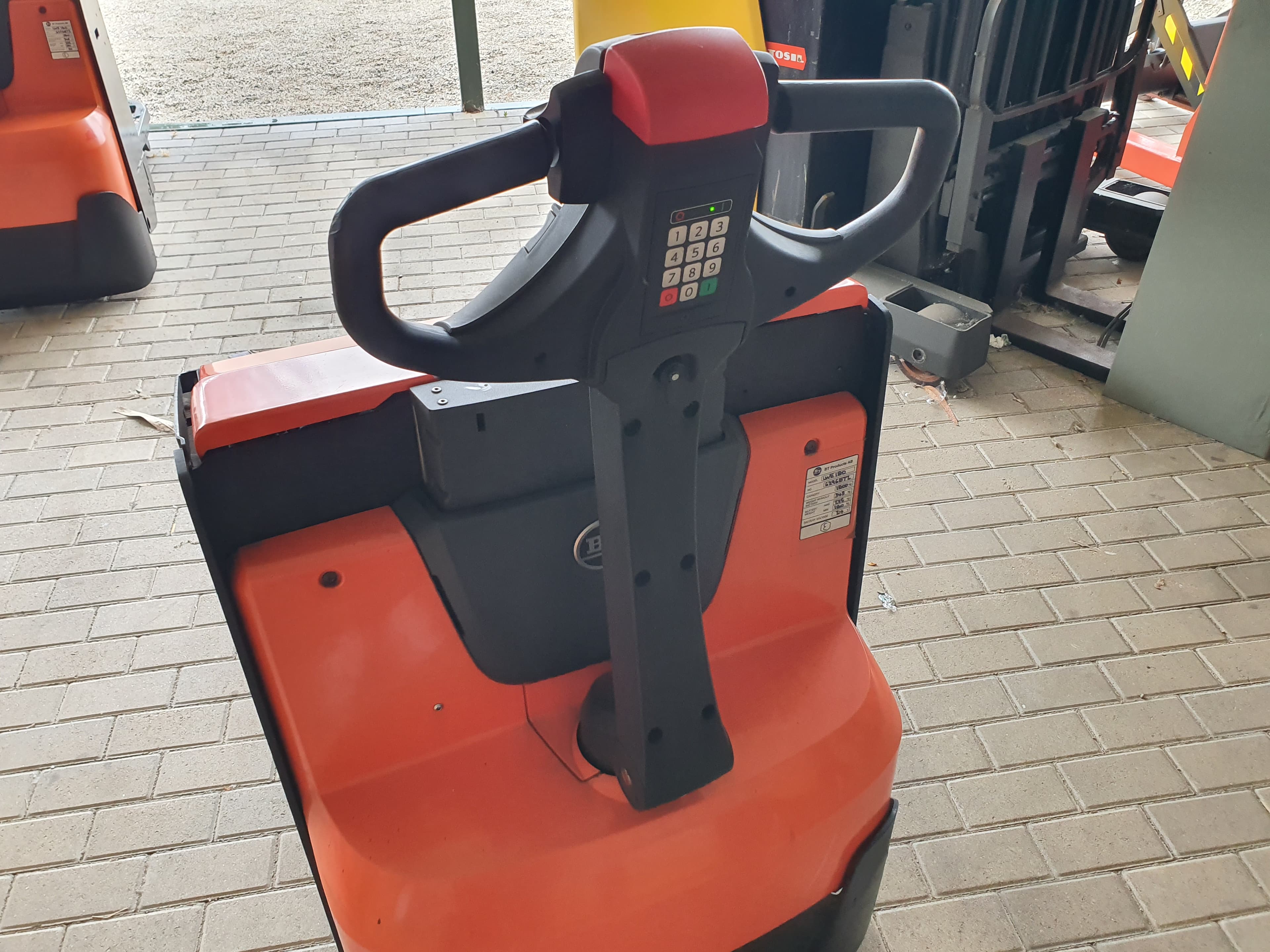 Porta Paletes BT LWE 180 — imagen 5