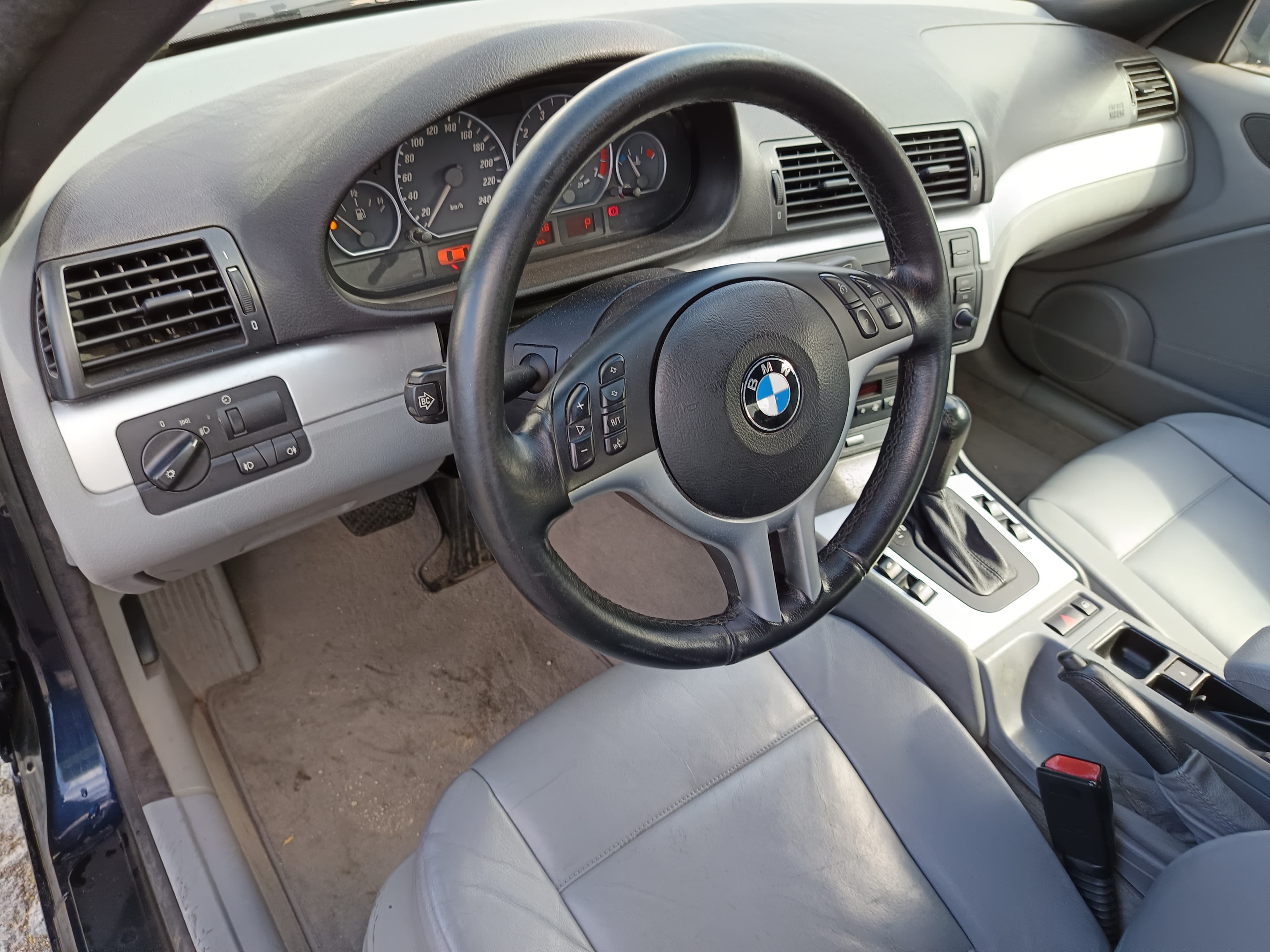 BMW 330 Cabrio · Ano 2000 — image 31
