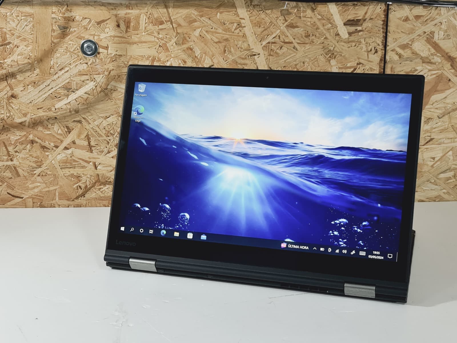 Portable Lenovo ThinkPad X1 Yoga — image 2