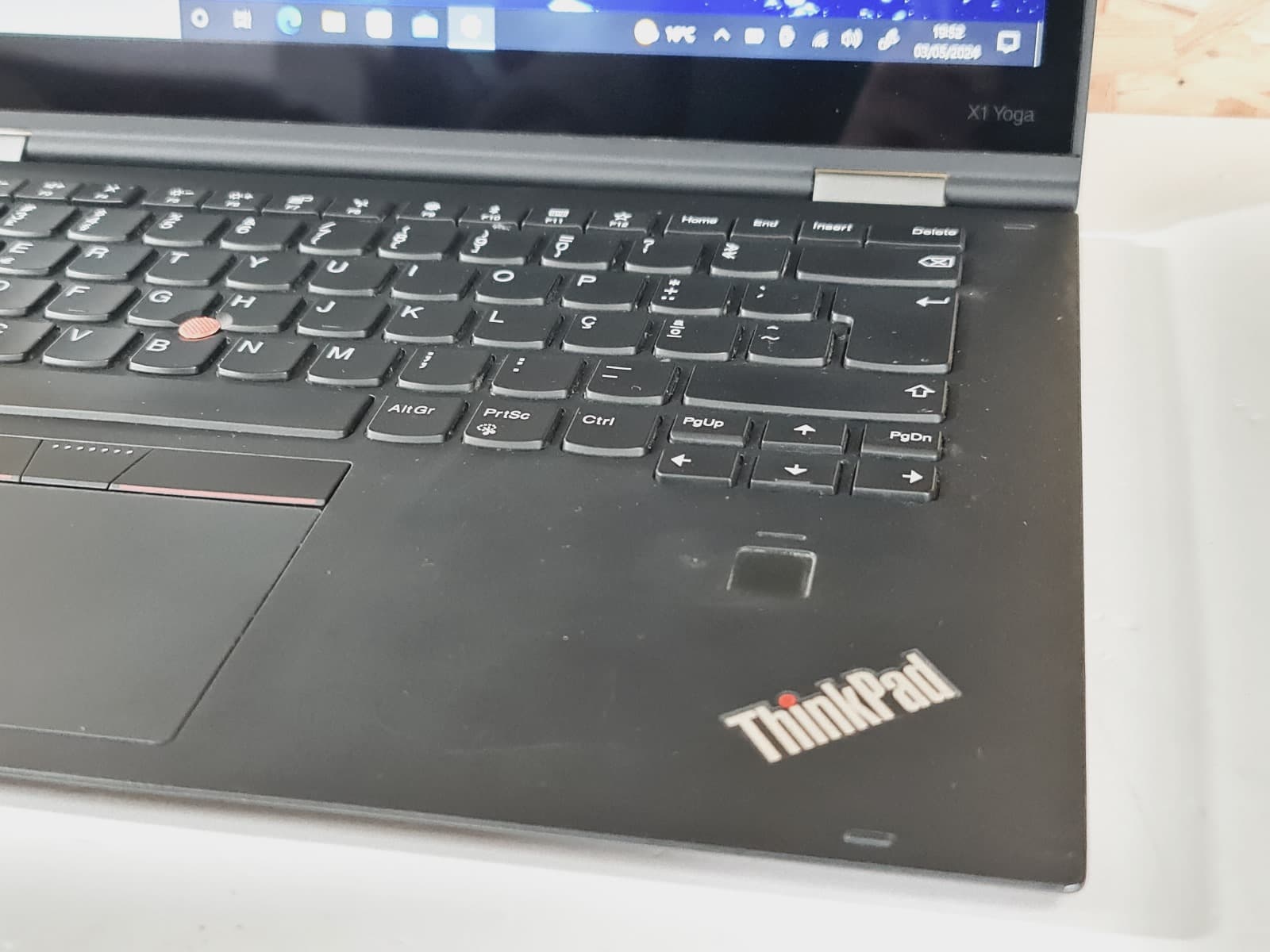 Portable Lenovo ThinkPad X1 Yoga — image 12