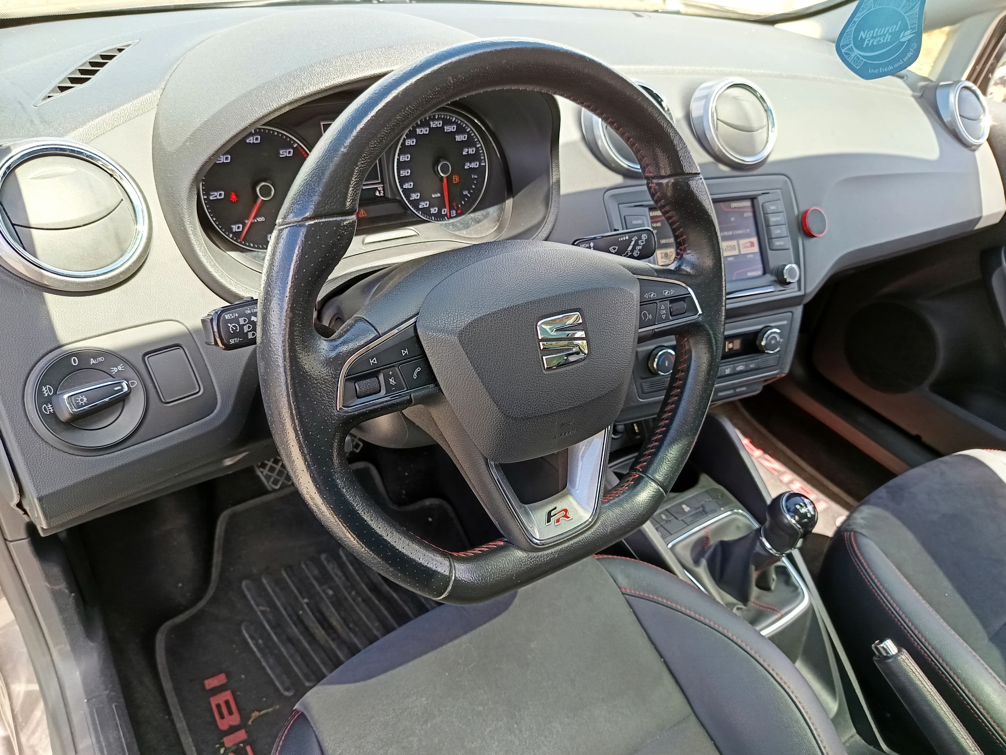 Seat Ibiza 1.4 TDI · Ano 2016 — image 25