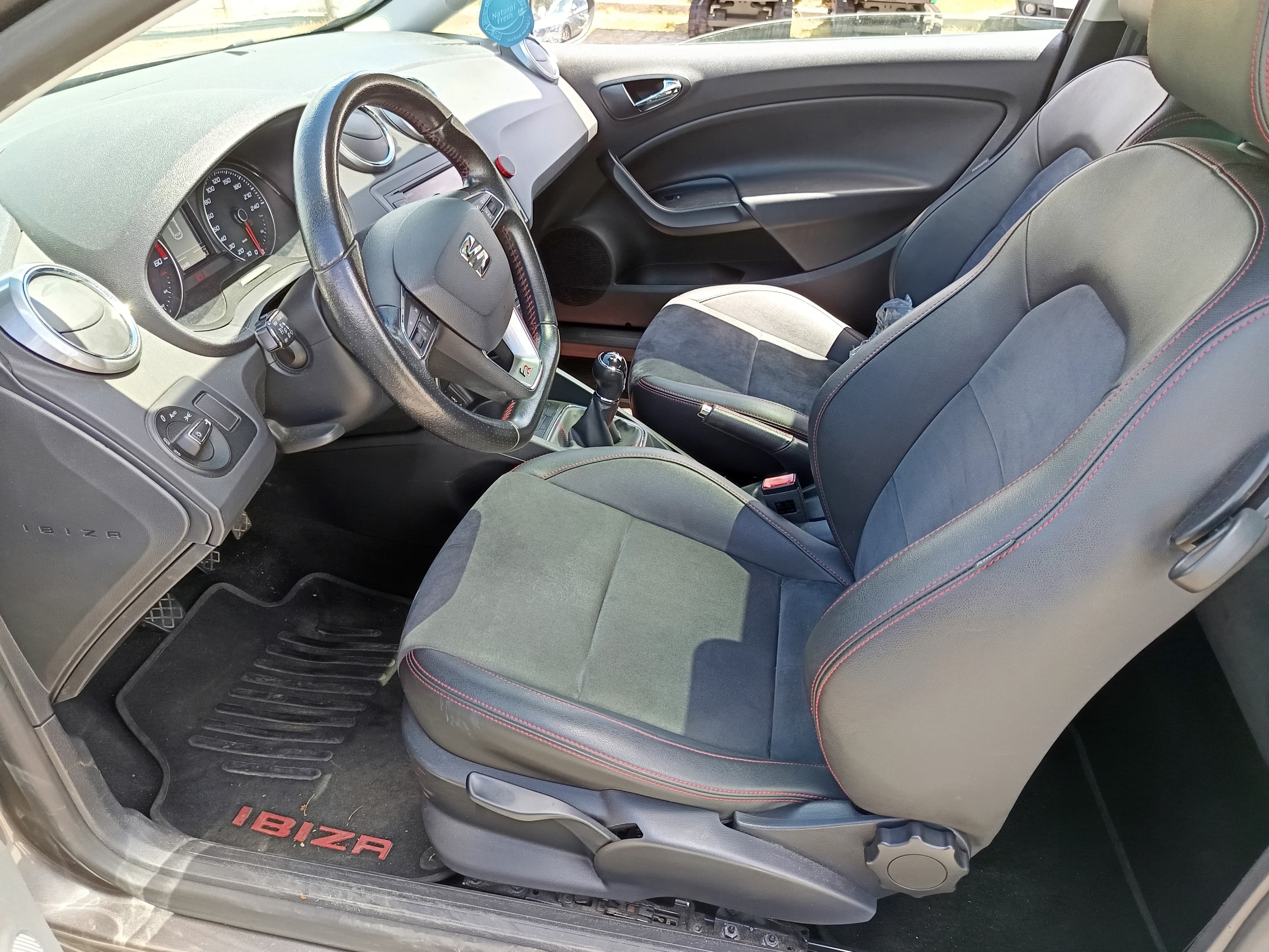 Seat Ibiza 1.4 TDI · Ano 2016 — image 34