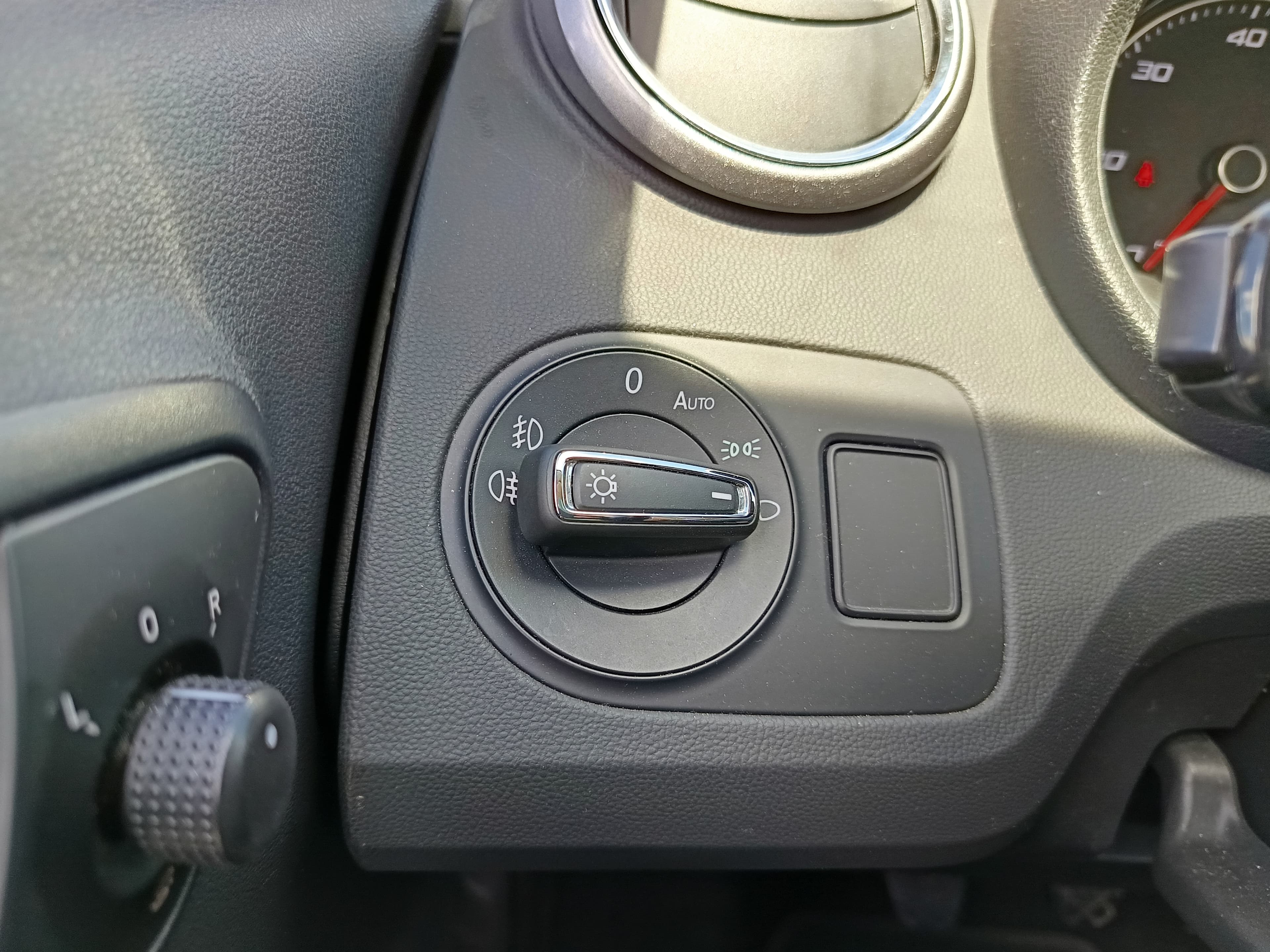 Seat Ibiza 1.4 TDI · Ano 2016 — image 45