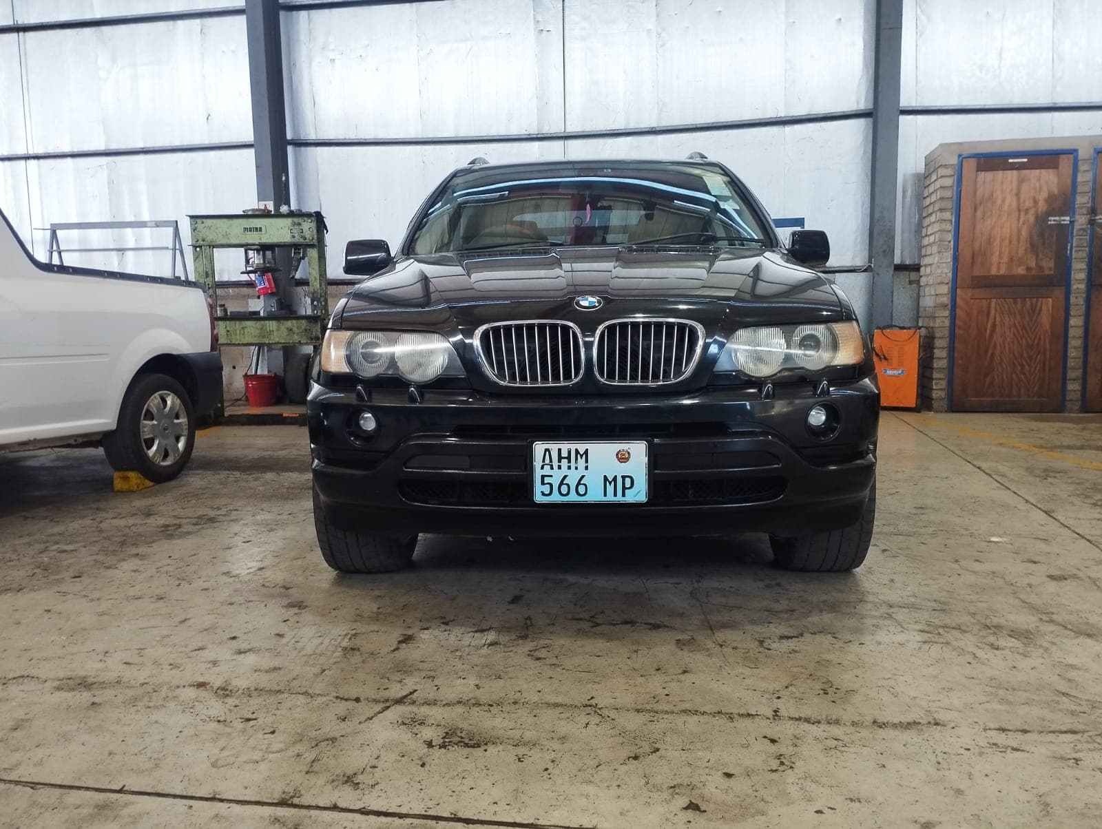 BMW X5 · Ano 2005 — imagen 30