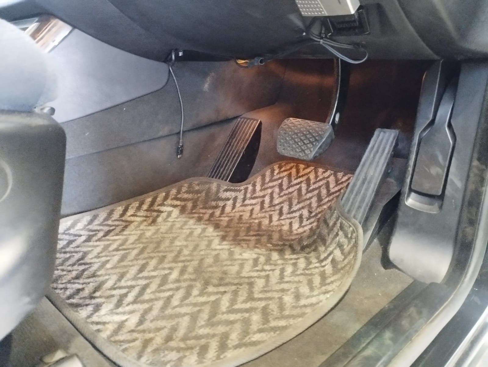 BMW X5 · Ano 2005 — imagen 9