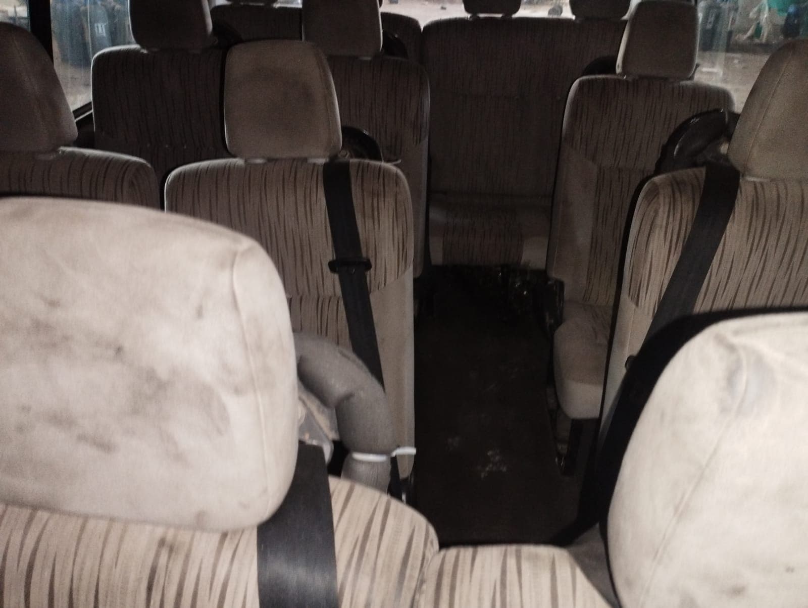 Nissan NV350 Urvan — imagem 12