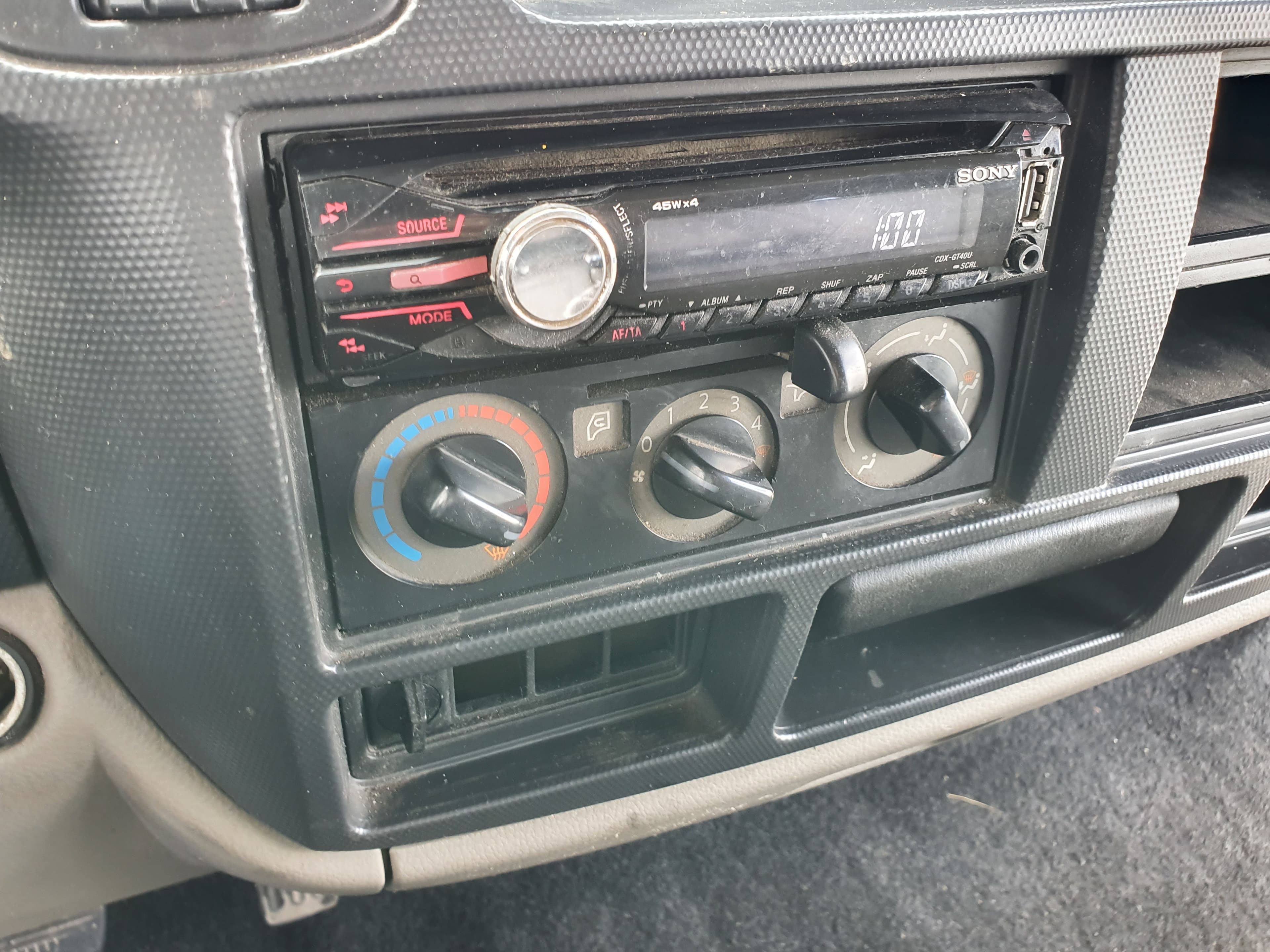 Nissan Cabstar 35.13 · Ano 2010 — imagen 23