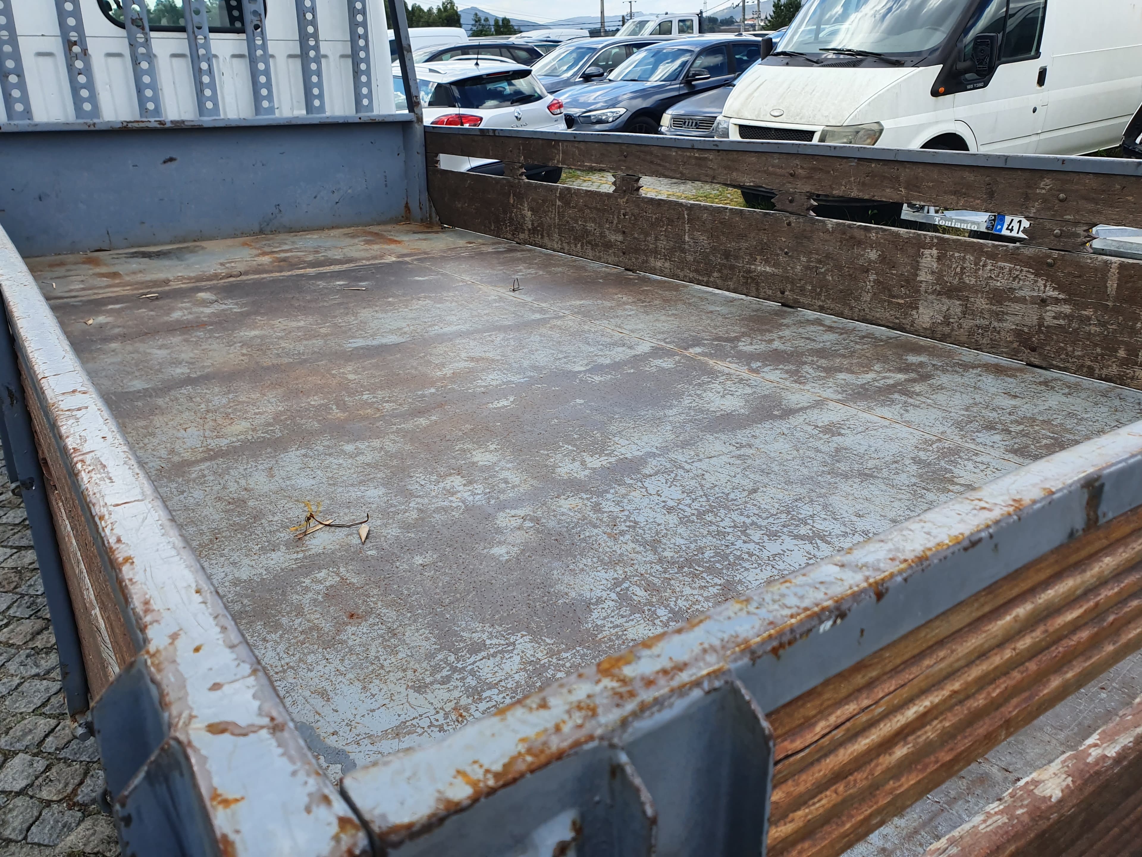 Nissan Cabstar 35.13 · Ano 2010 — imagen 5