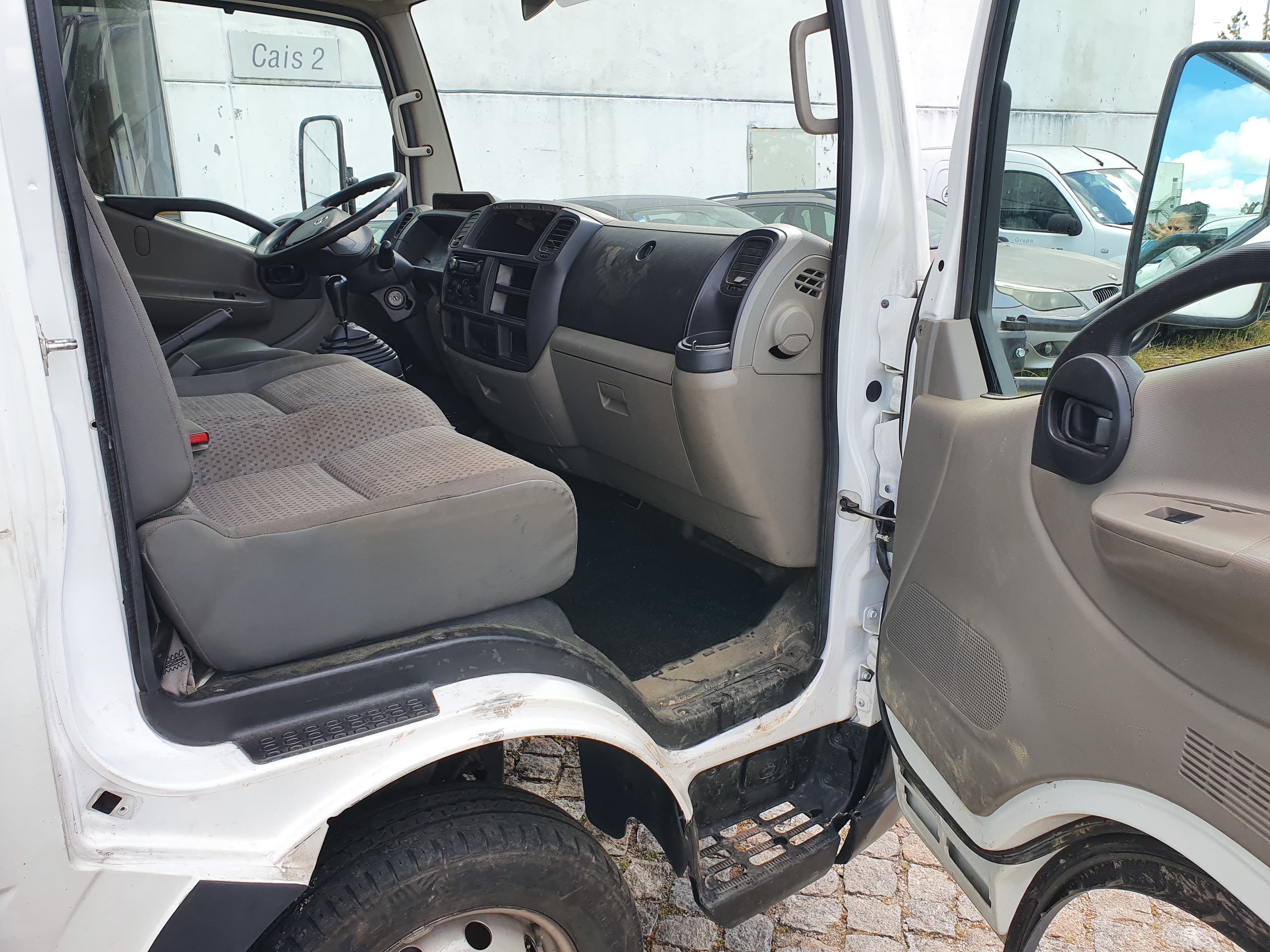 Nissan Cabstar 35.13 · Ano 2010 — imagen 31