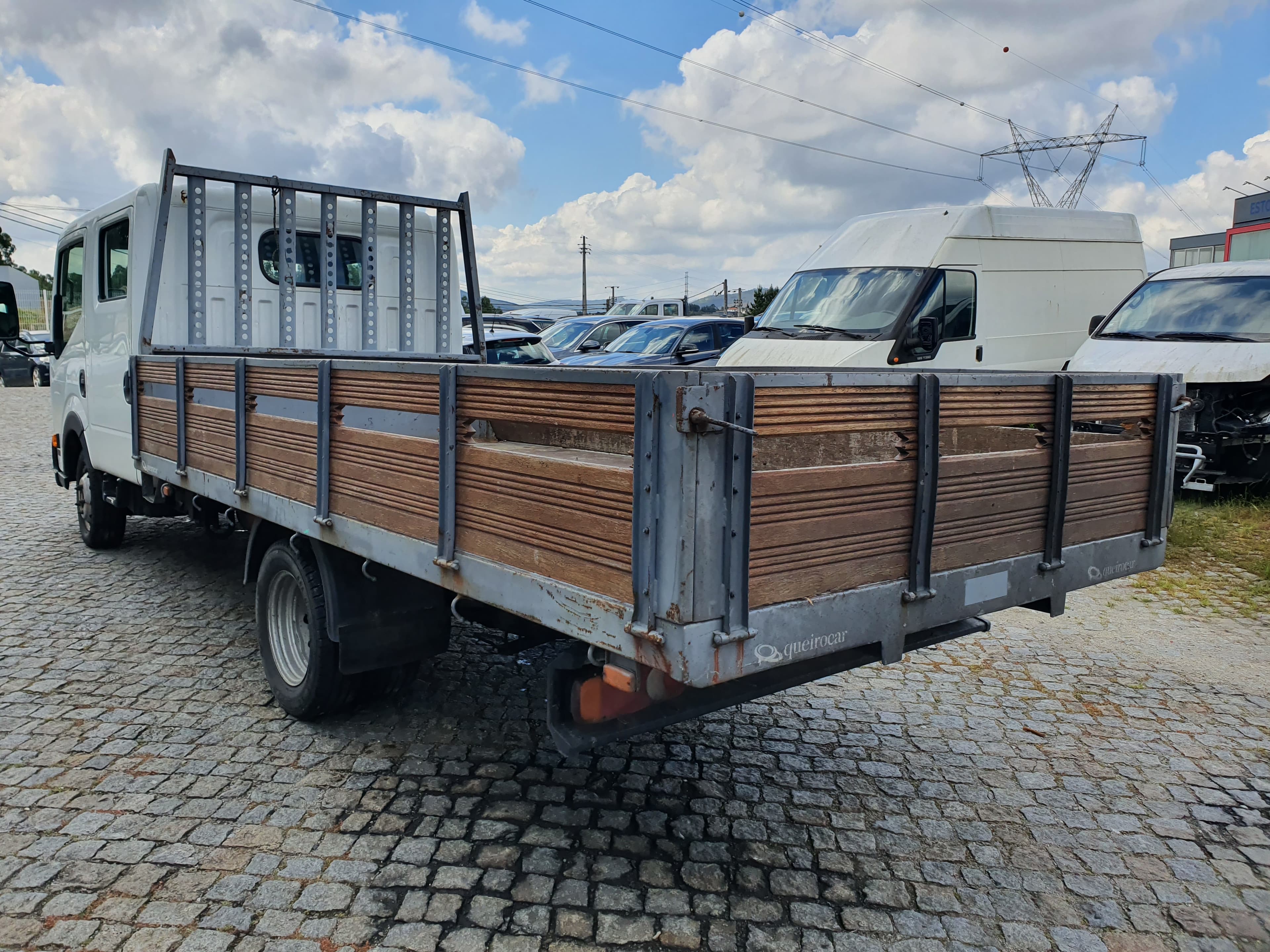Nissan Cabstar 35.13 · Ano 2010 — imagen 4