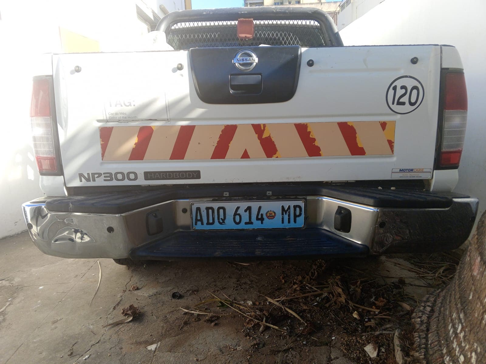 Nissan NP300 Hardbody · Ano 2013 — imagen 4