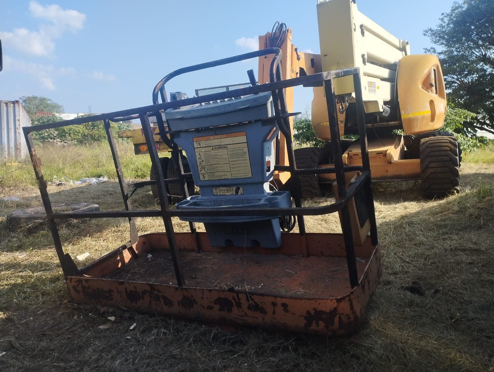 Elevador JLG 450AJ · Ano 2009 — imagem 5