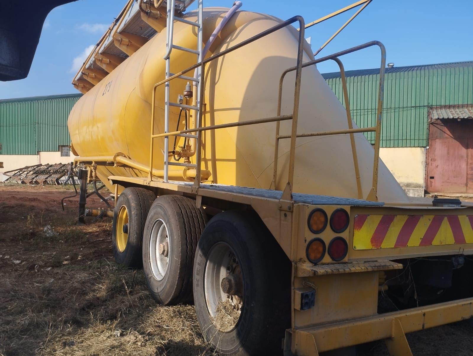 Silo Duncanmec Spitzer 518001 · Ano 2006 — imagem 3