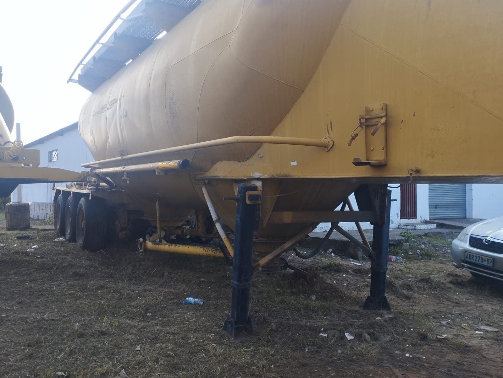 Silo Duncanmec Spitzer 518001 · Ano 2006 — imagen 5
