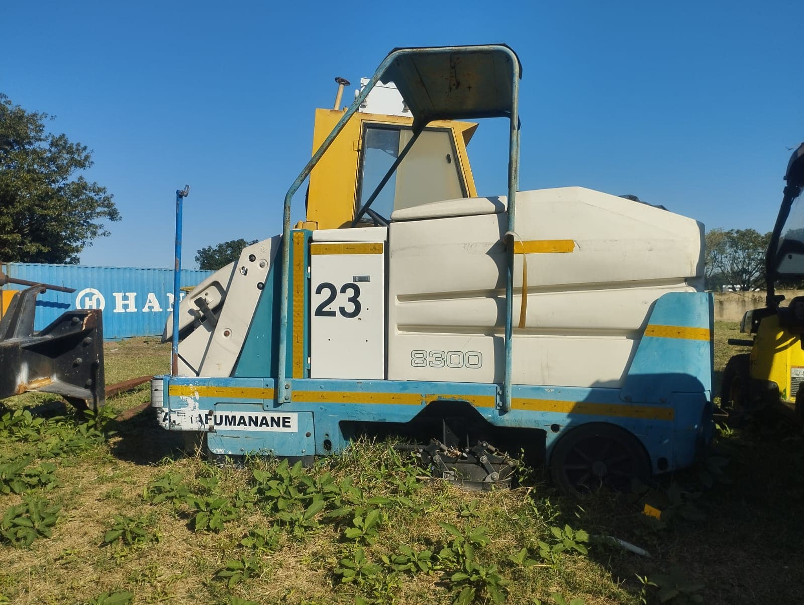 Carrinho de limpeza Tennant 8300
