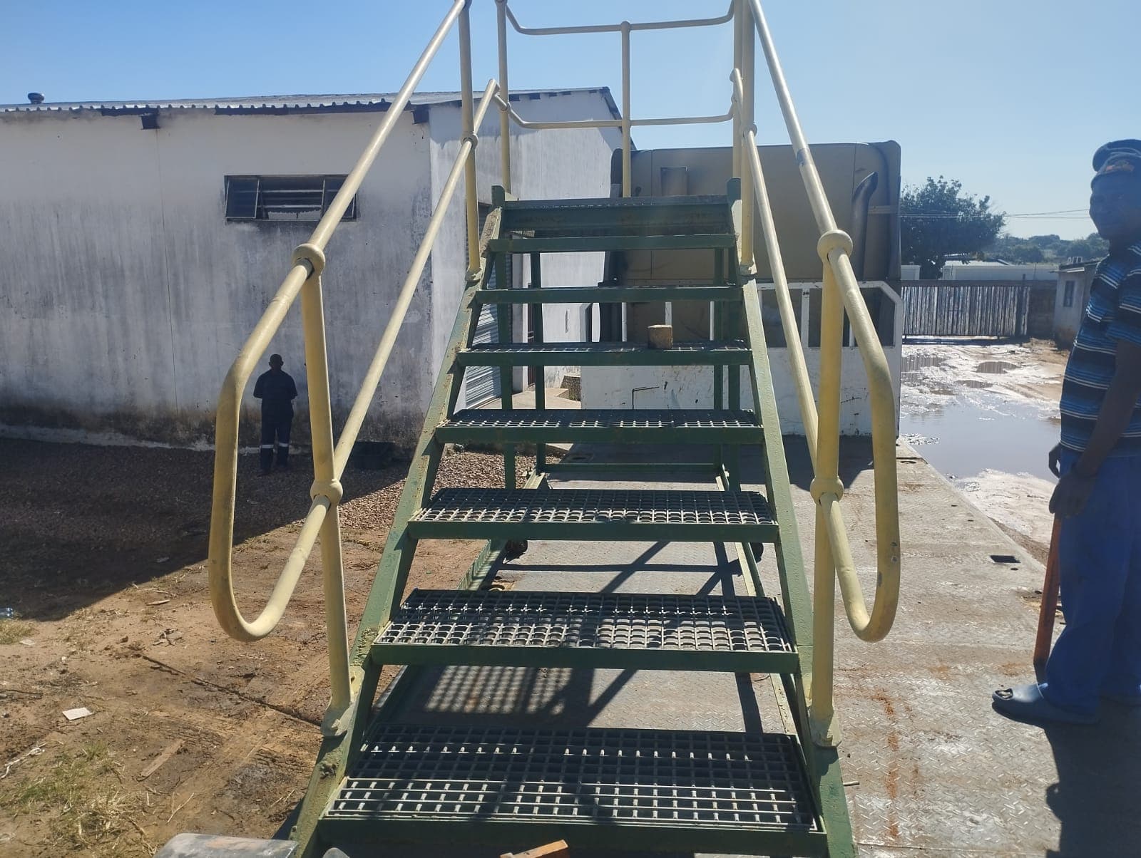 Escada metálica