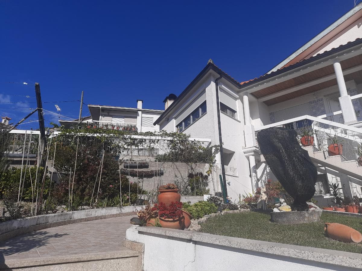 Moradia c/ Terreno · Gove, Baião — imagem 4