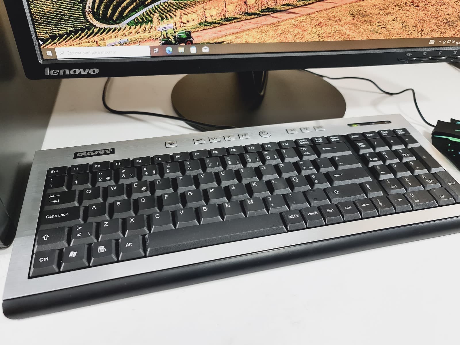 Computador HP WorkStation Z440 — image 26