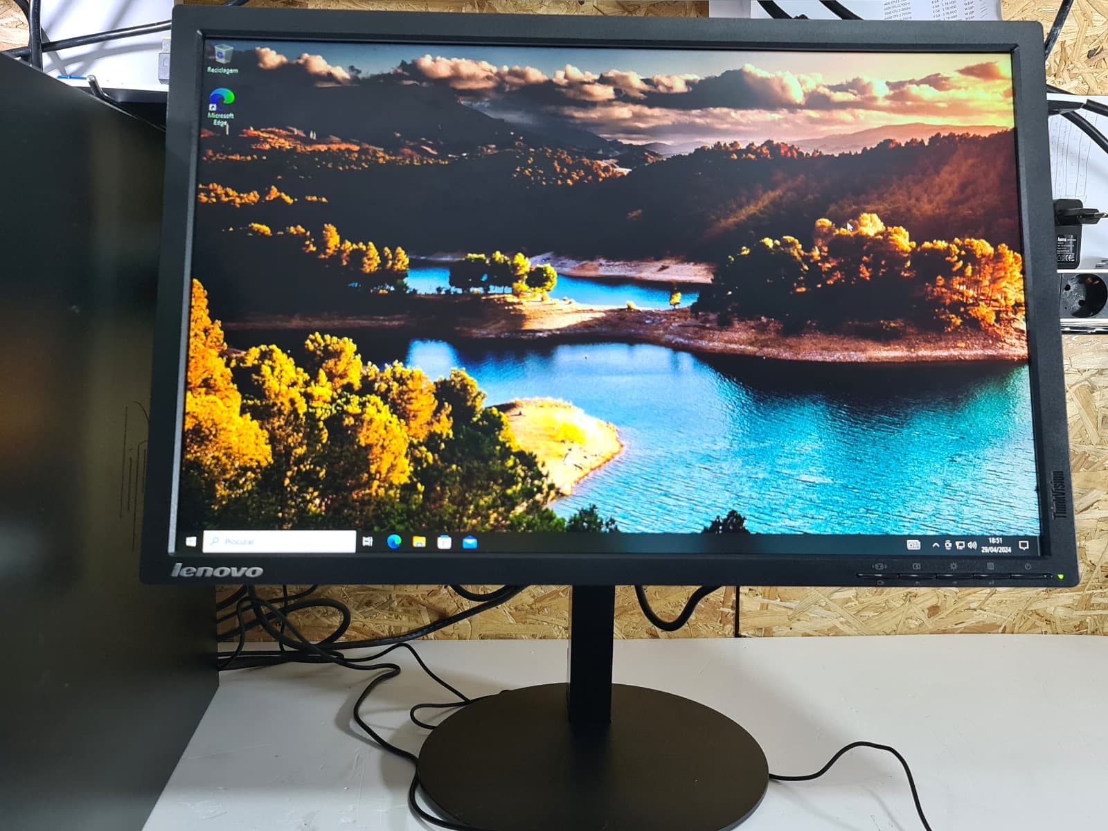 Computador HP WorkStation Z440 — imagen 2