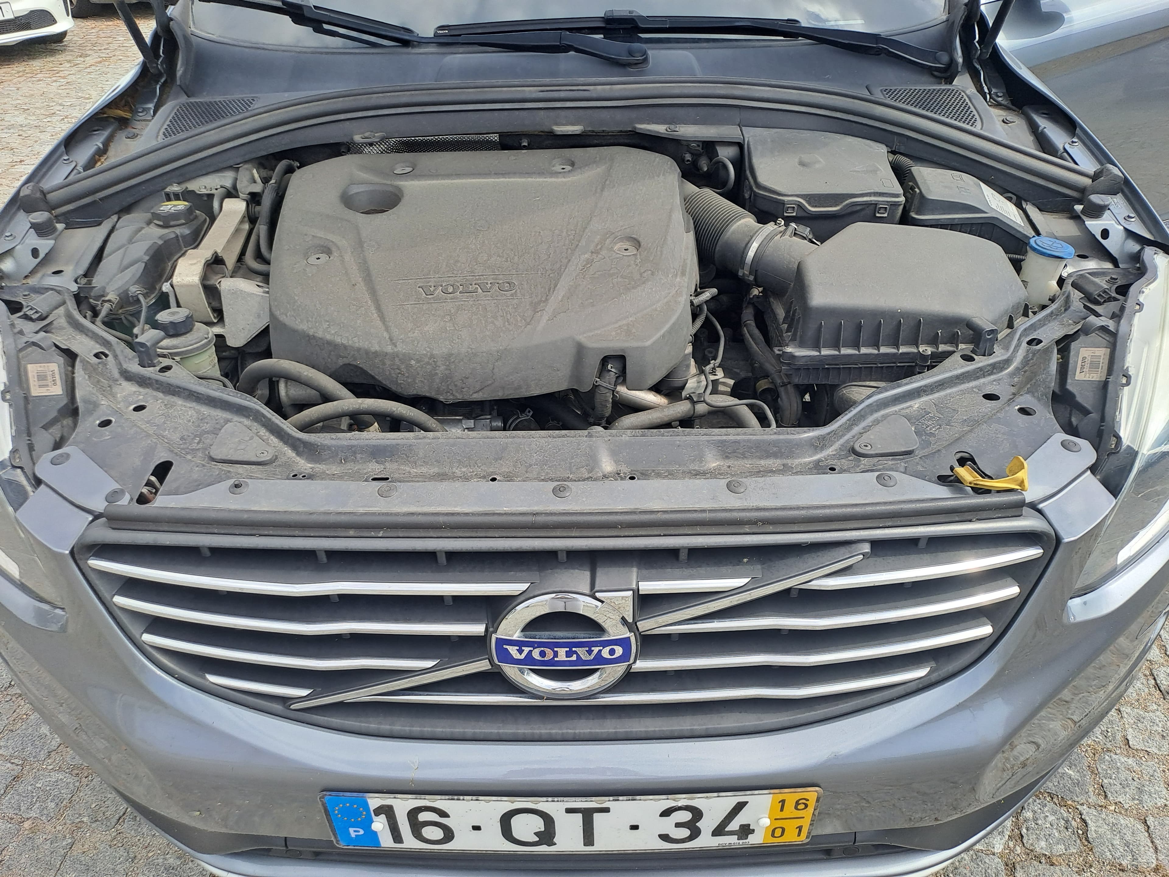 Volvo XC60 D4 · Ano 2016 — imagen 8