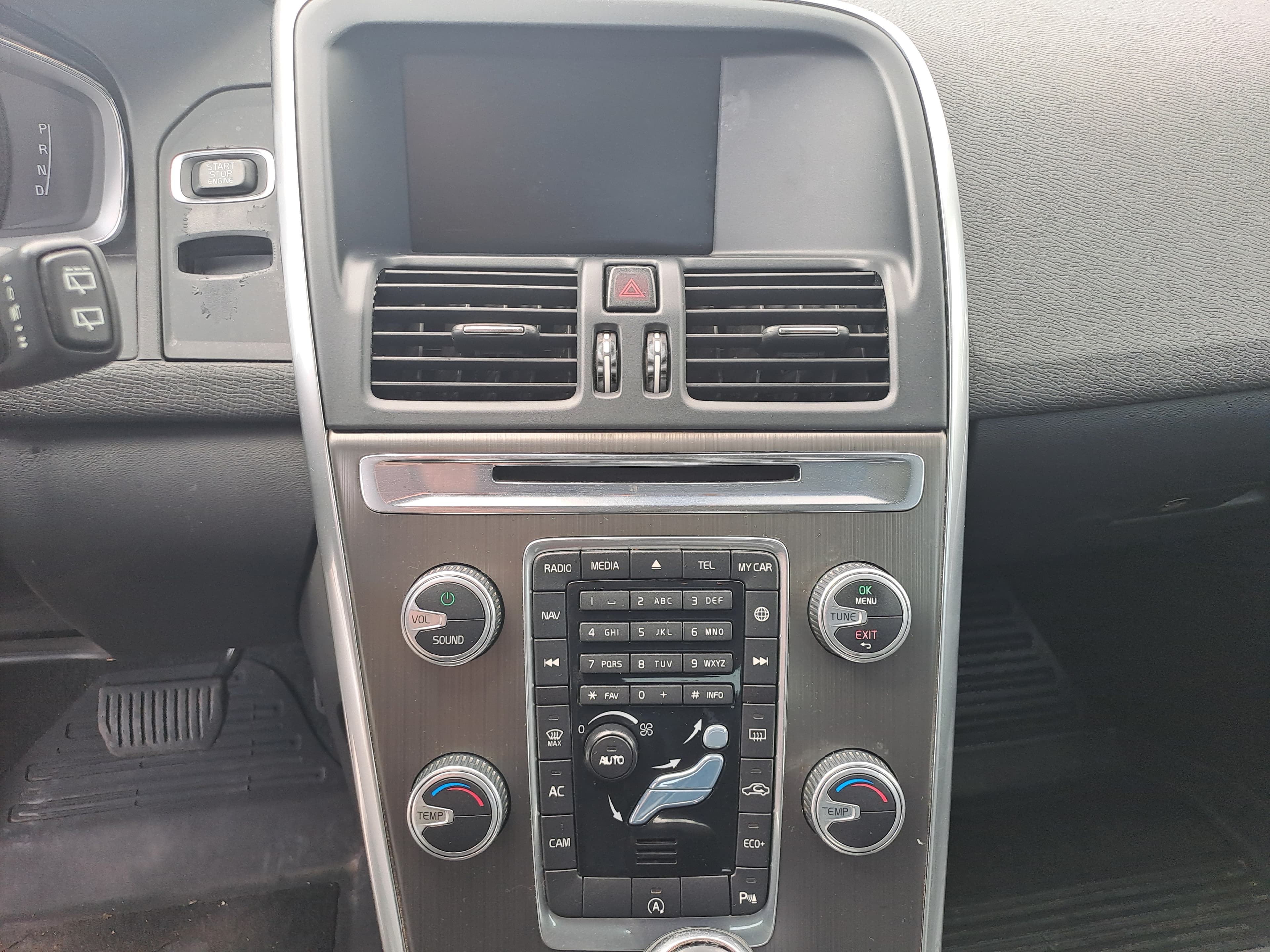 Volvo XC60 D4 · Ano 2016 — imagen 25