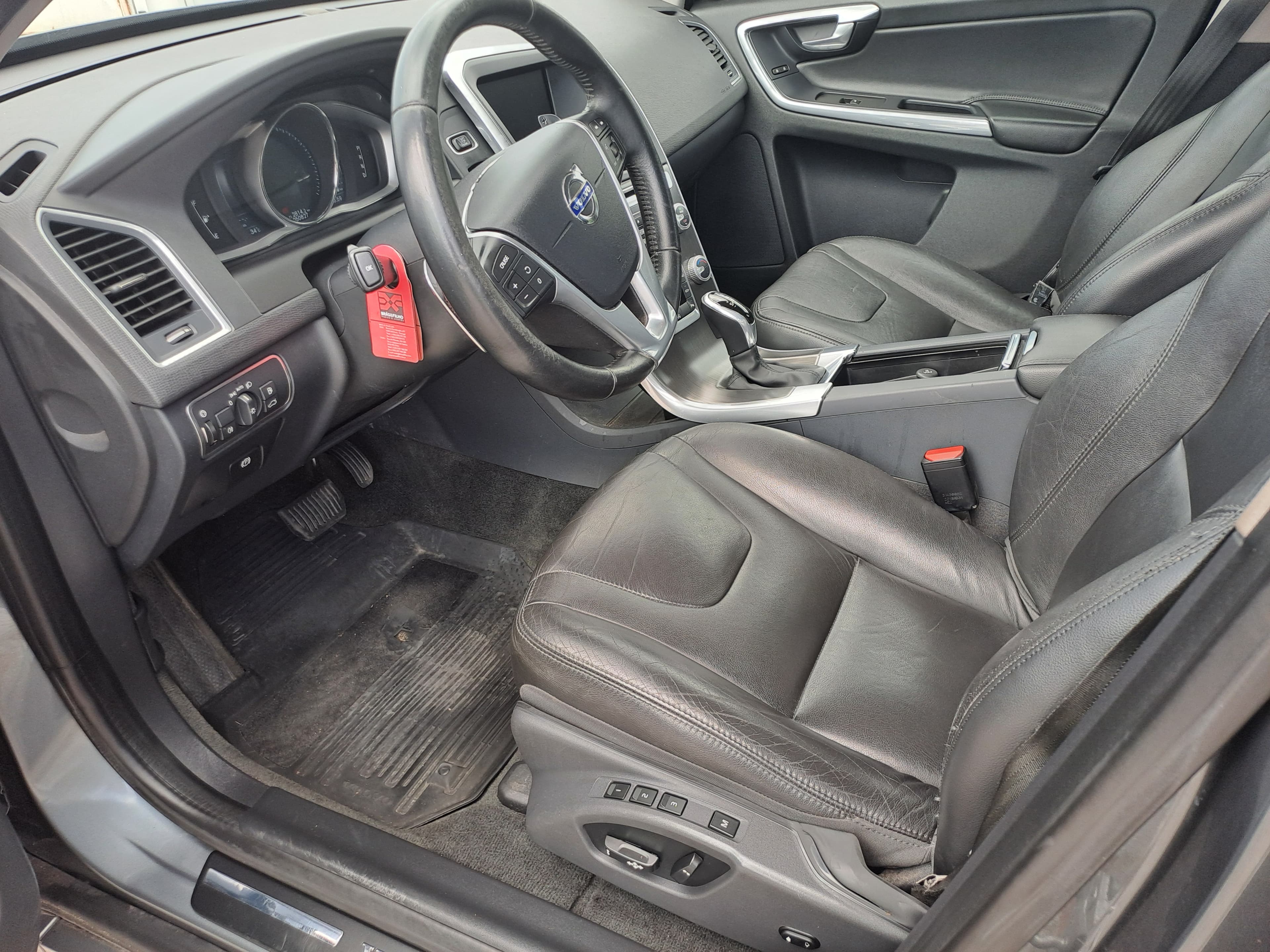 Volvo XC60 D4 · Ano 2016 — imagen 18