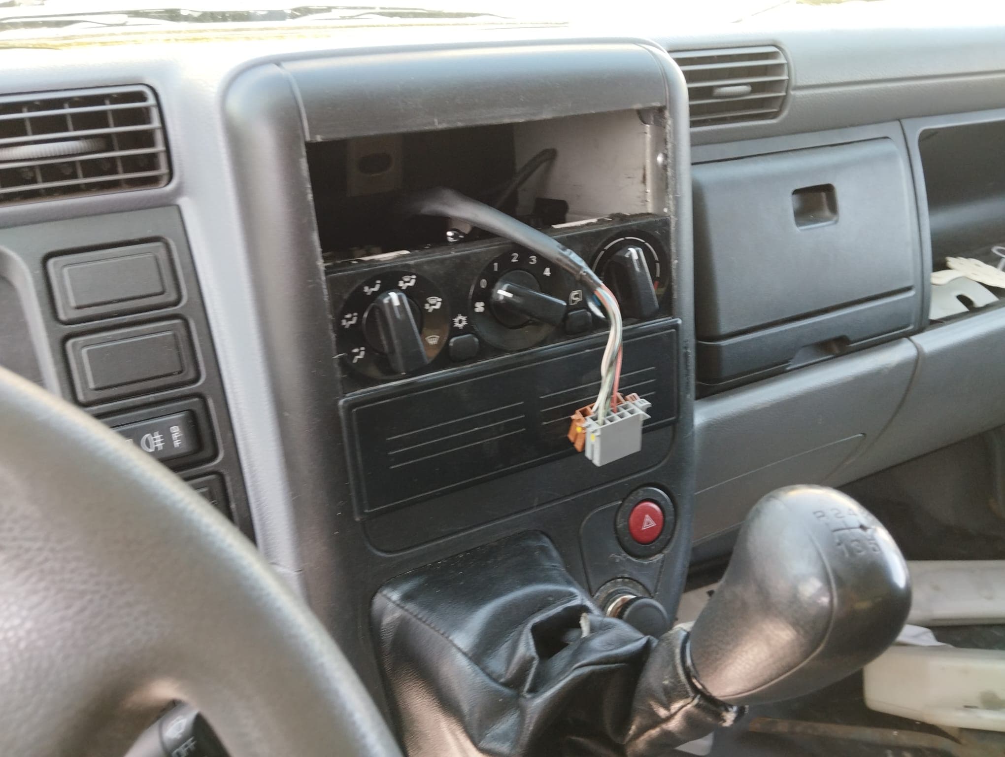 Mitsubishi Canter 3C15 · Ano 2010 — image 22