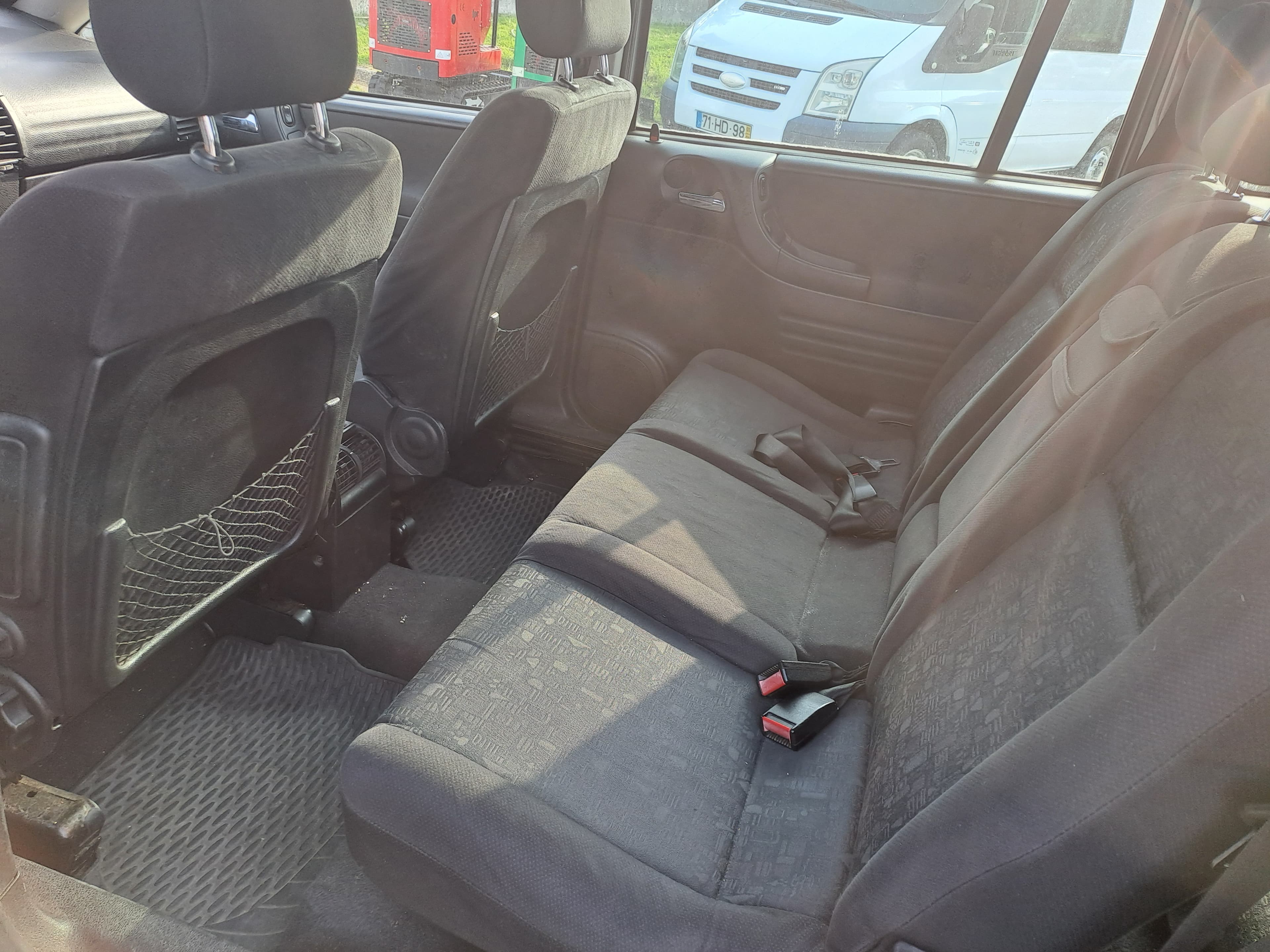 Opel Zafira 1.6 · 7 Lugares · Ano 2001 — imagen 24