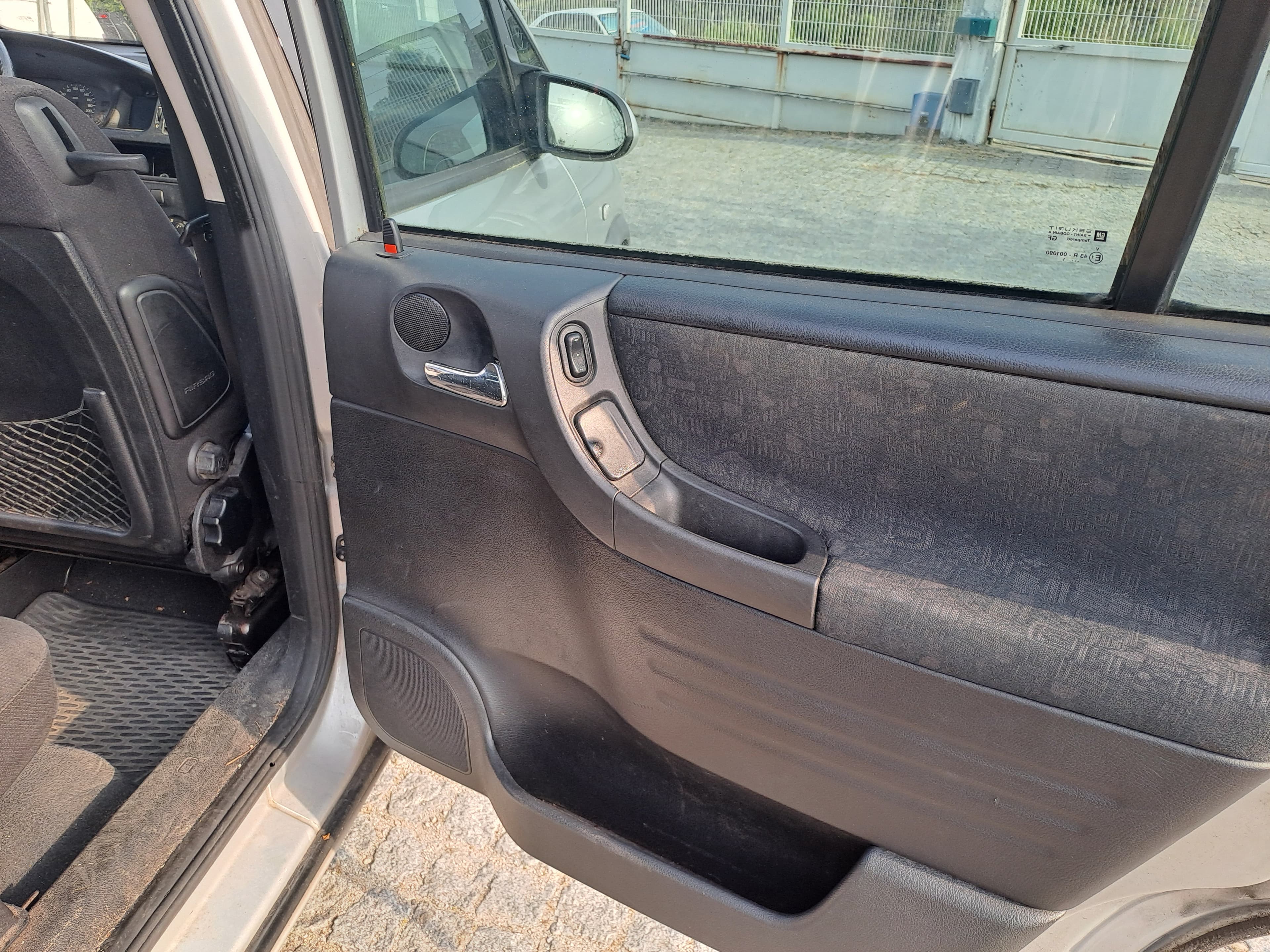 Opel Zafira 1.6 · 7 Lugares · Ano 2001 — imagen 20