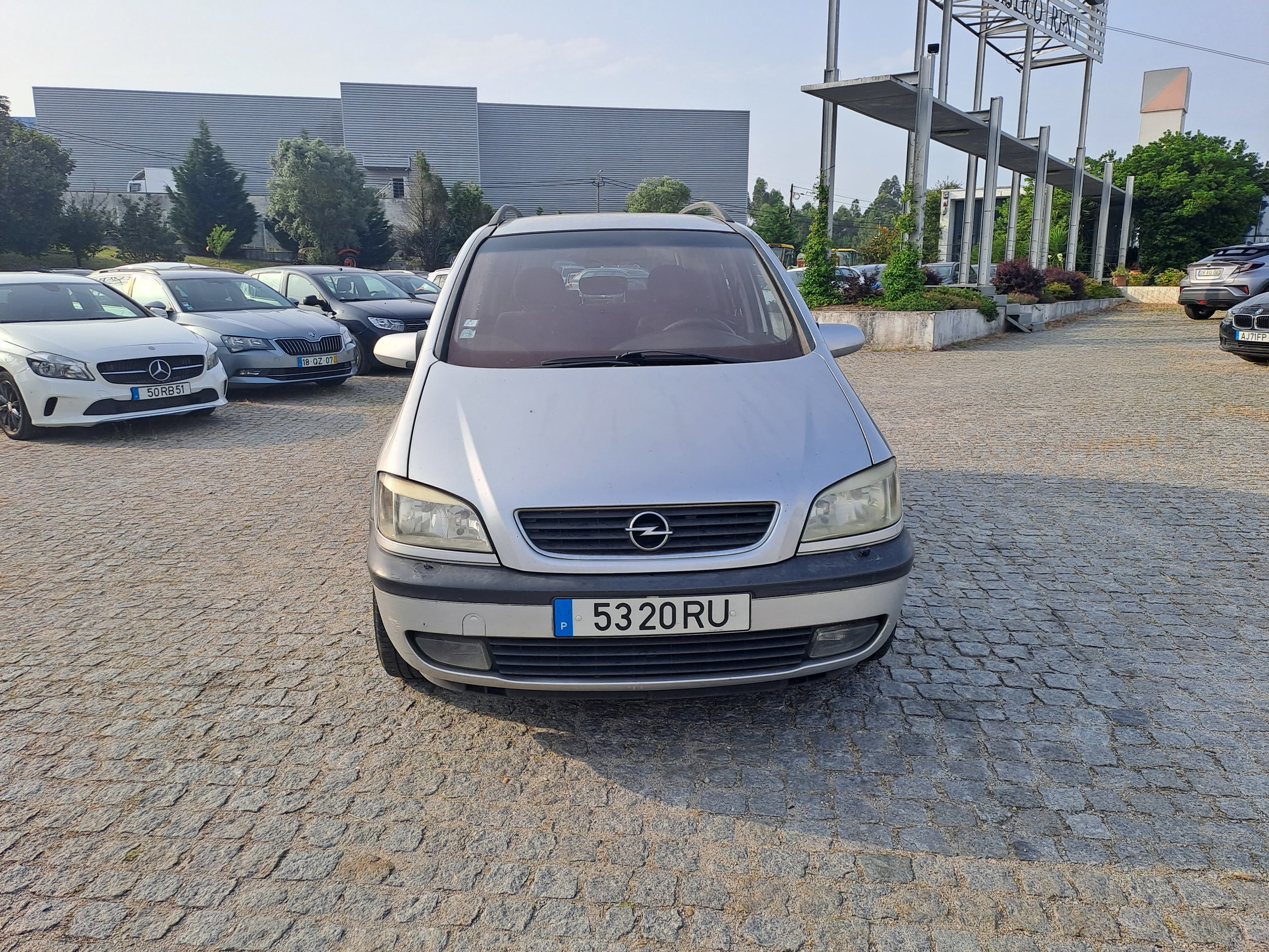 Opel Zafira 1.6 · 7 Lugares · Ano 2001 — imagen 2
