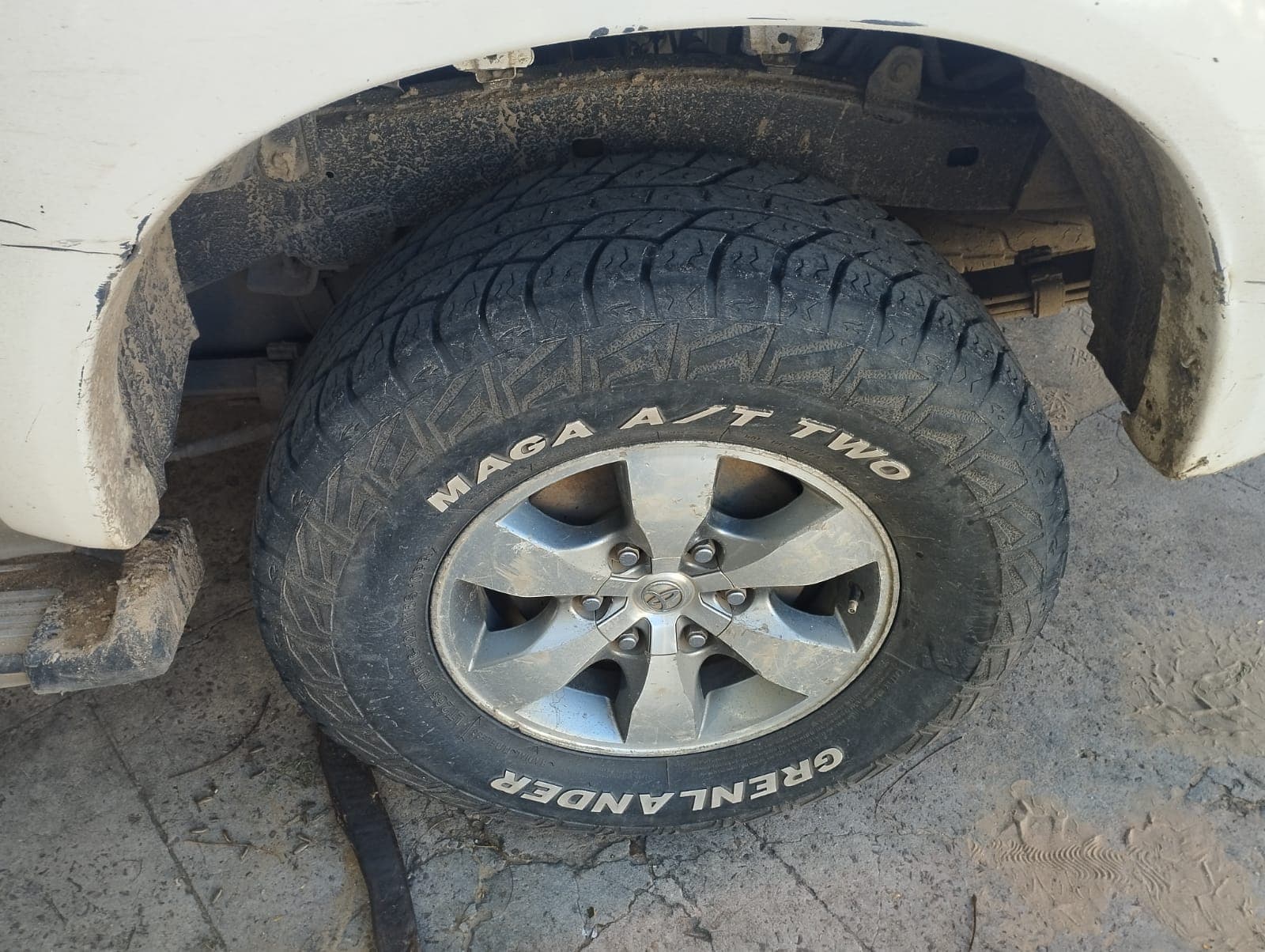 Toyota Hilux VVTI 2.7 · Ano 2004 — imagen 7